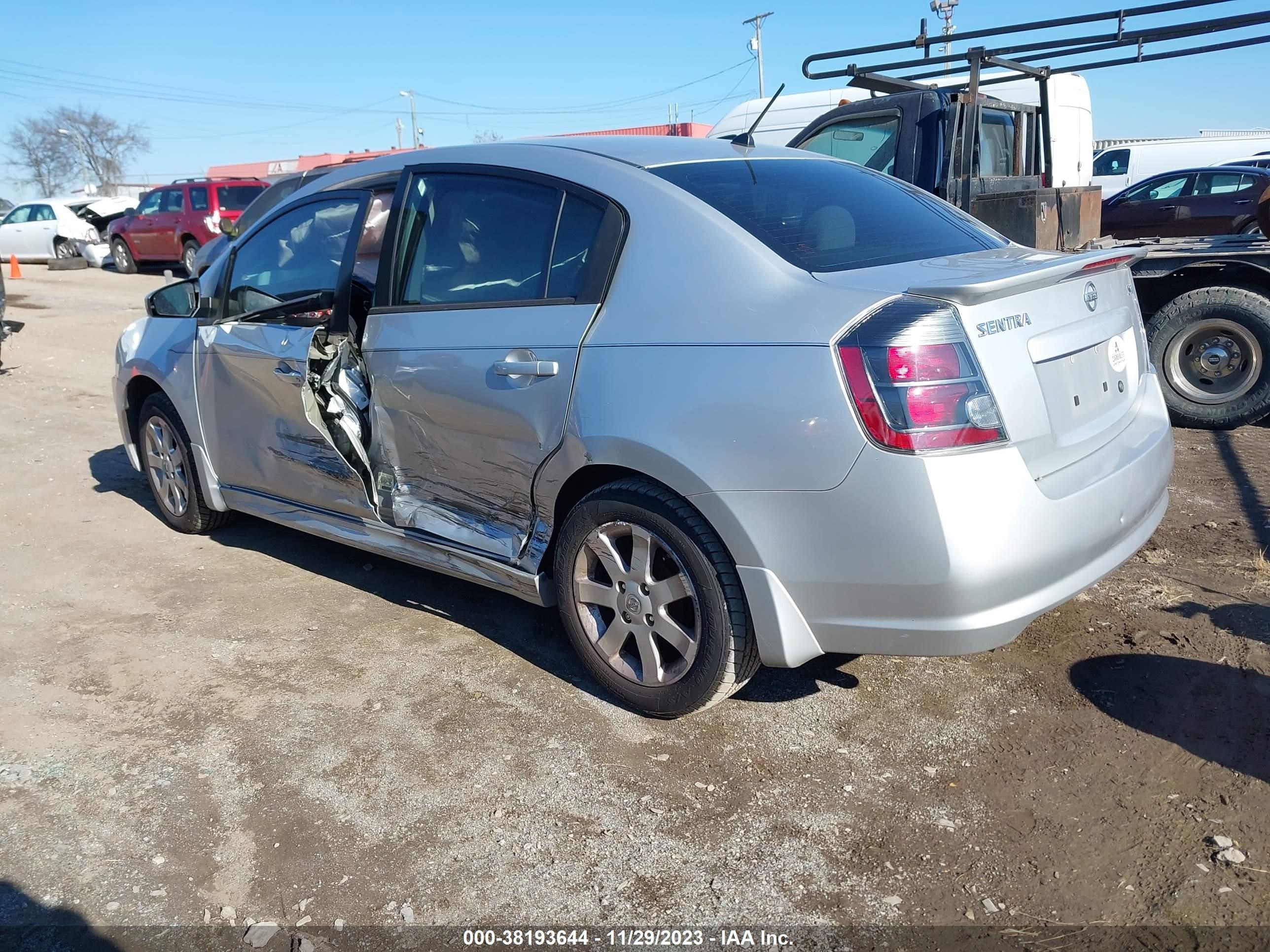 Photo 2 VIN: 3N1AB6AP0CL606230 - NISSAN SENTRA 