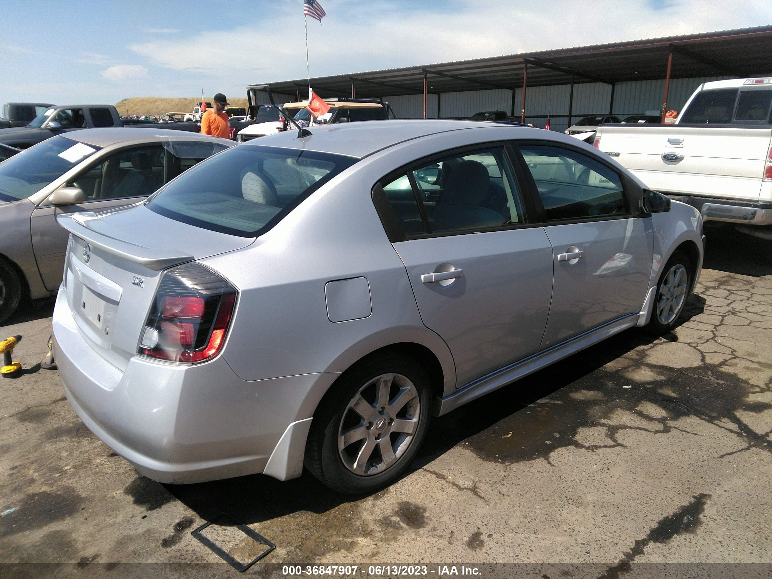 Photo 3 VIN: 3N1AB6AP1CL699467 - NISSAN SENTRA 