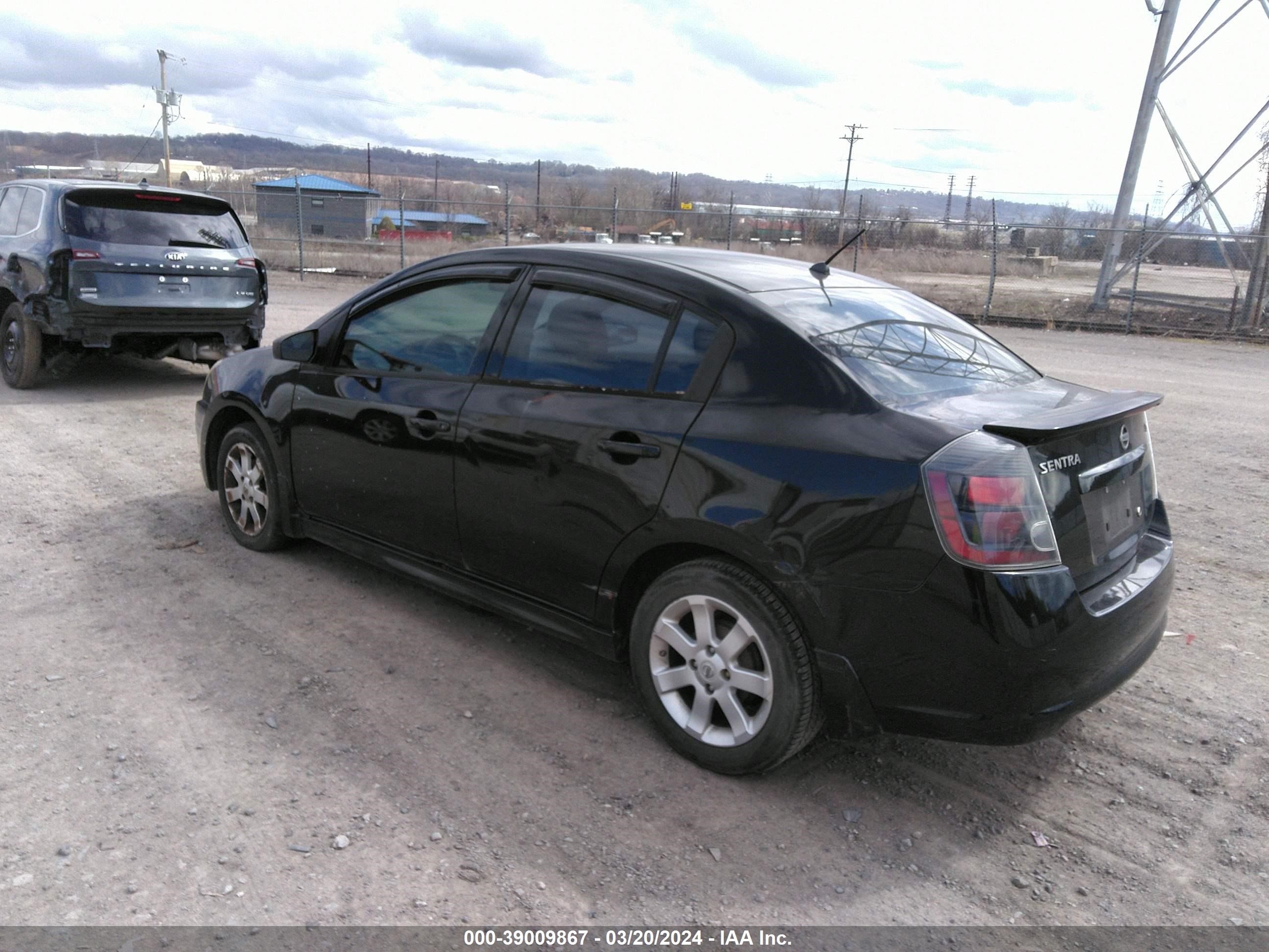 Photo 2 VIN: 3N1AB6AP1CL719037 - NISSAN SENTRA 