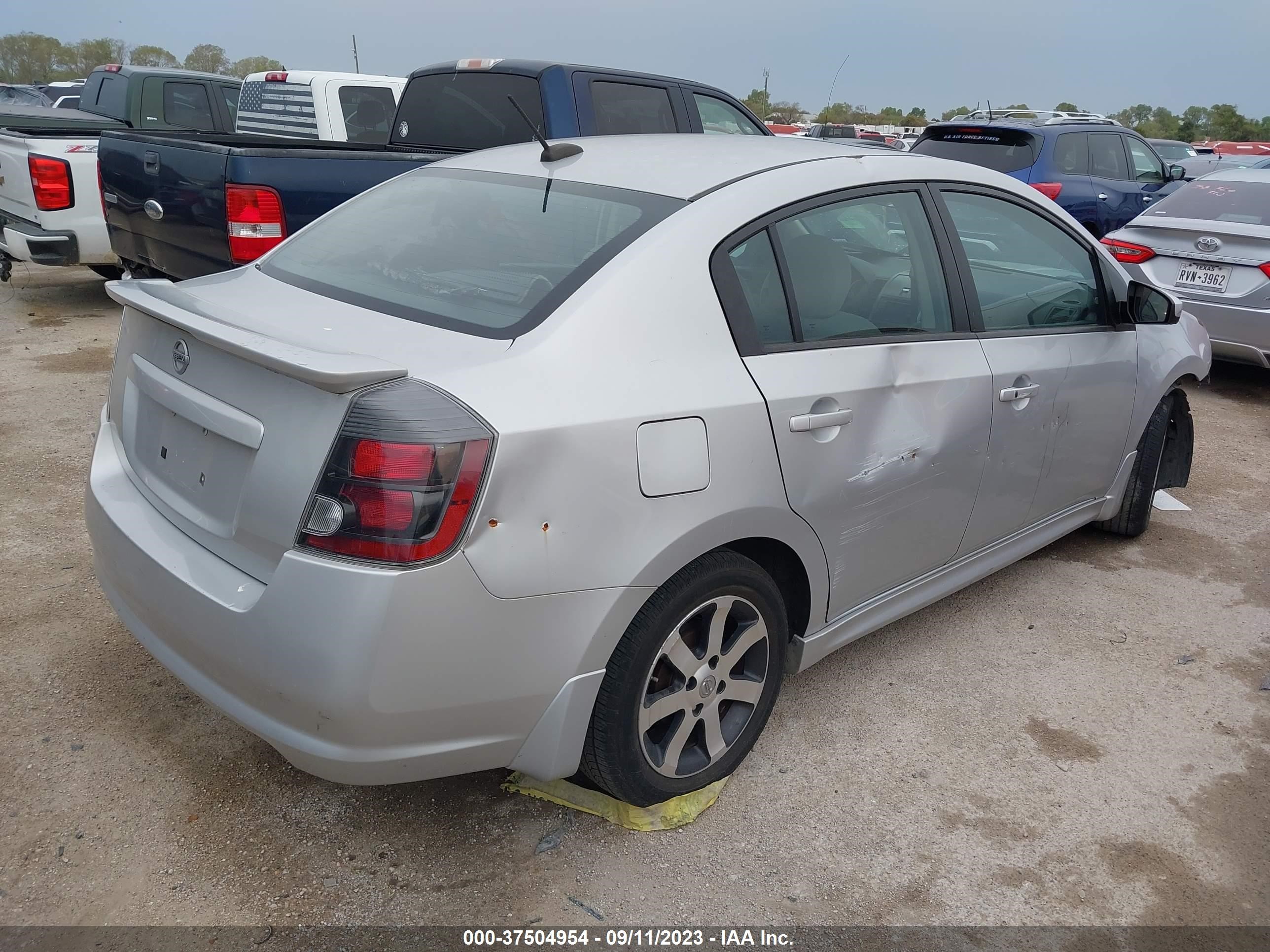 Photo 3 VIN: 3N1AB6AP2CL606813 - NISSAN SENTRA 