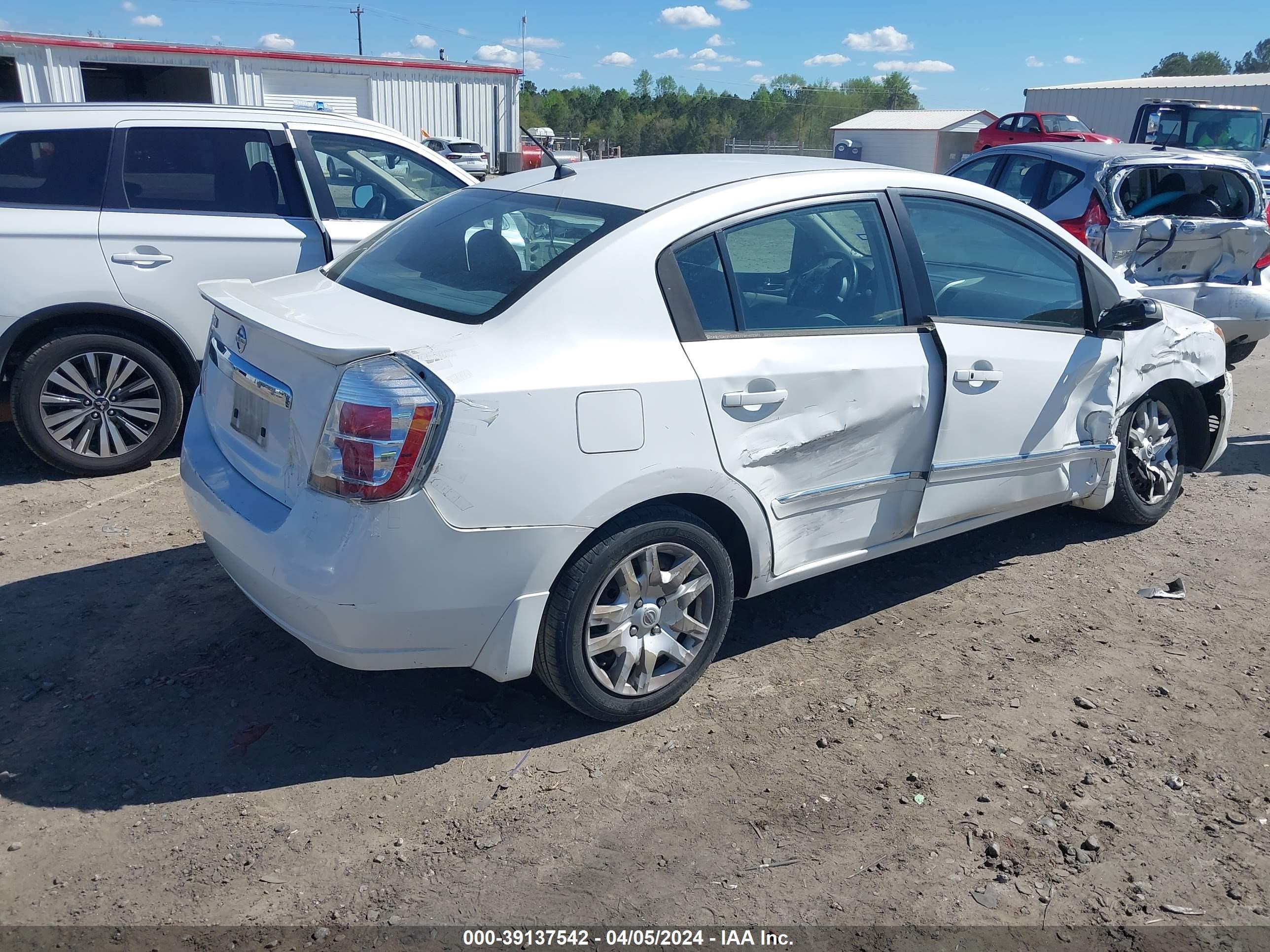 Photo 3 VIN: 3N1AB6AP5BL688633 - NISSAN SENTRA 