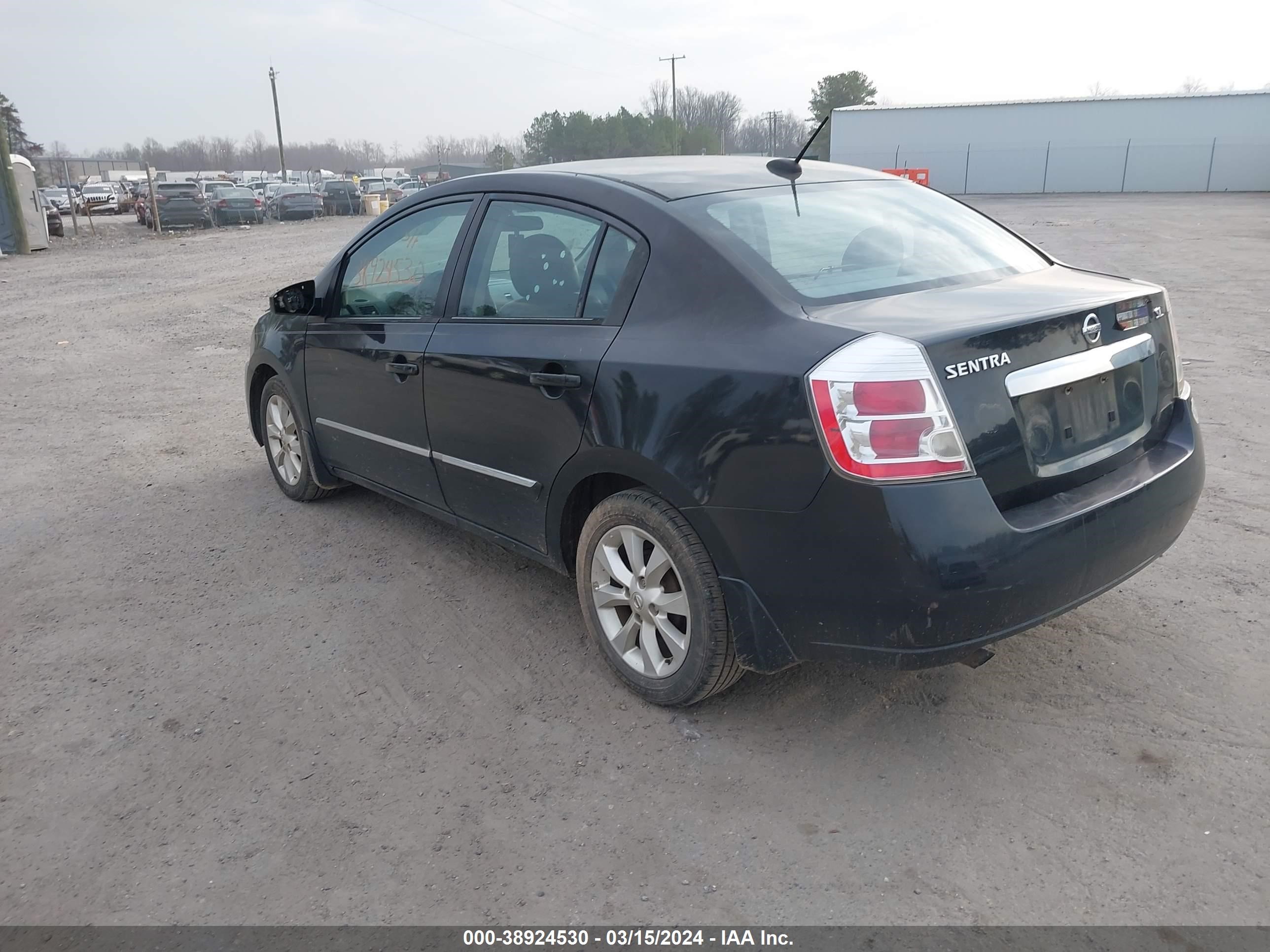 Photo 2 VIN: 3N1AB6AP7AL663425 - NISSAN SENTRA 