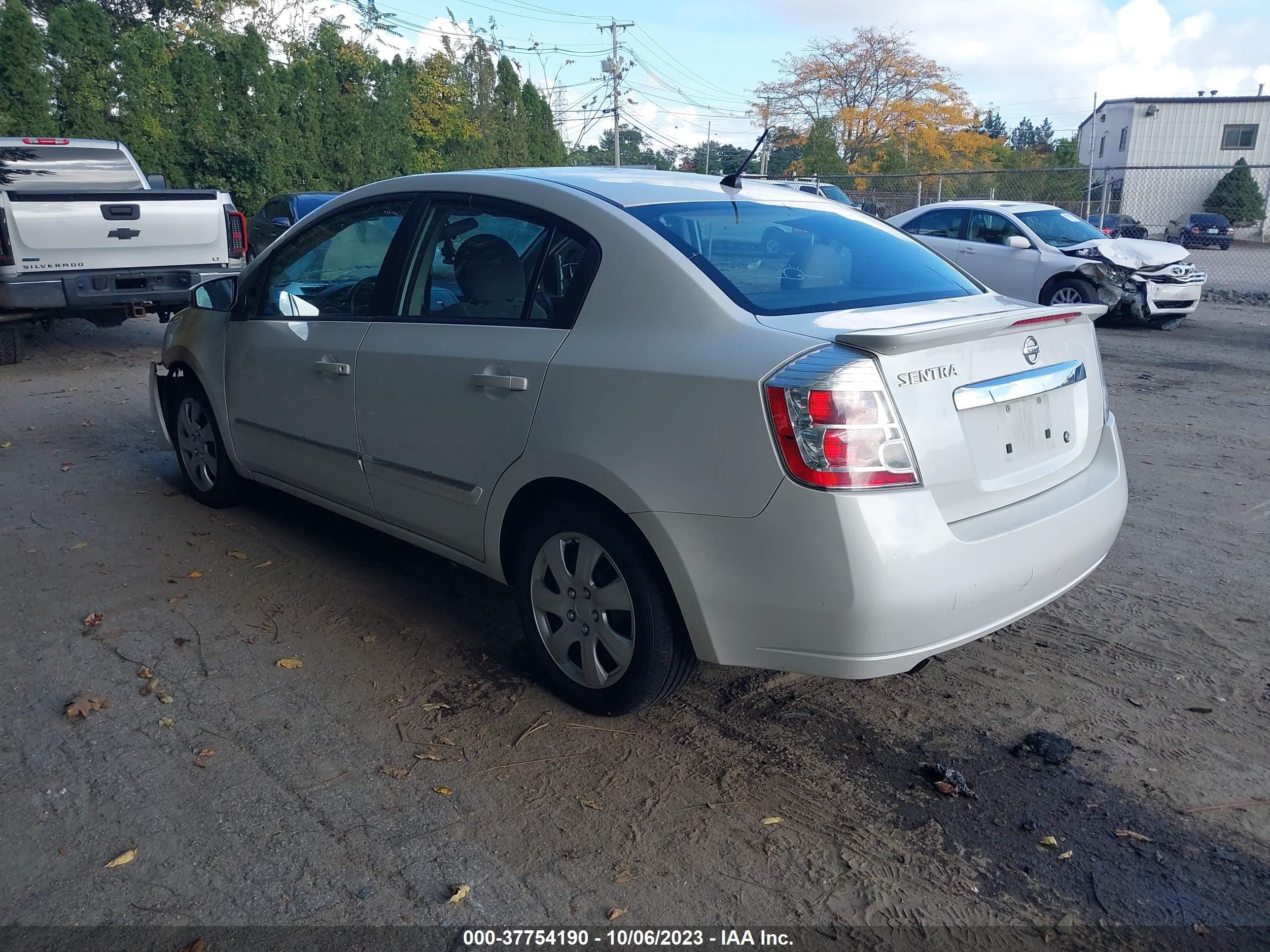 Photo 2 VIN: 3N1AB6AP8BL693230 - NISSAN SENTRA 