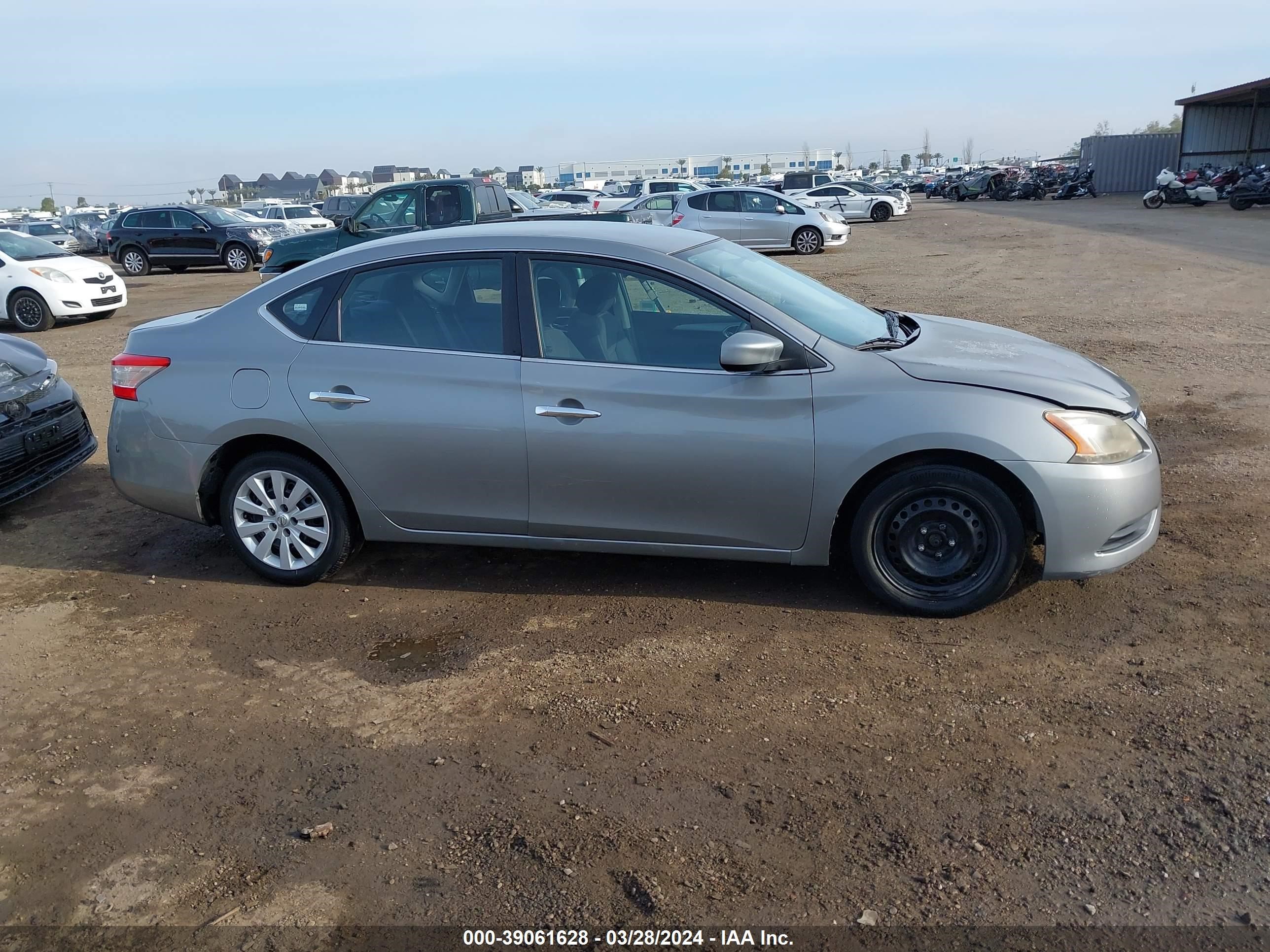 Photo 11 VIN: 3N1AB7AP0EL647983 - NISSAN SENTRA 