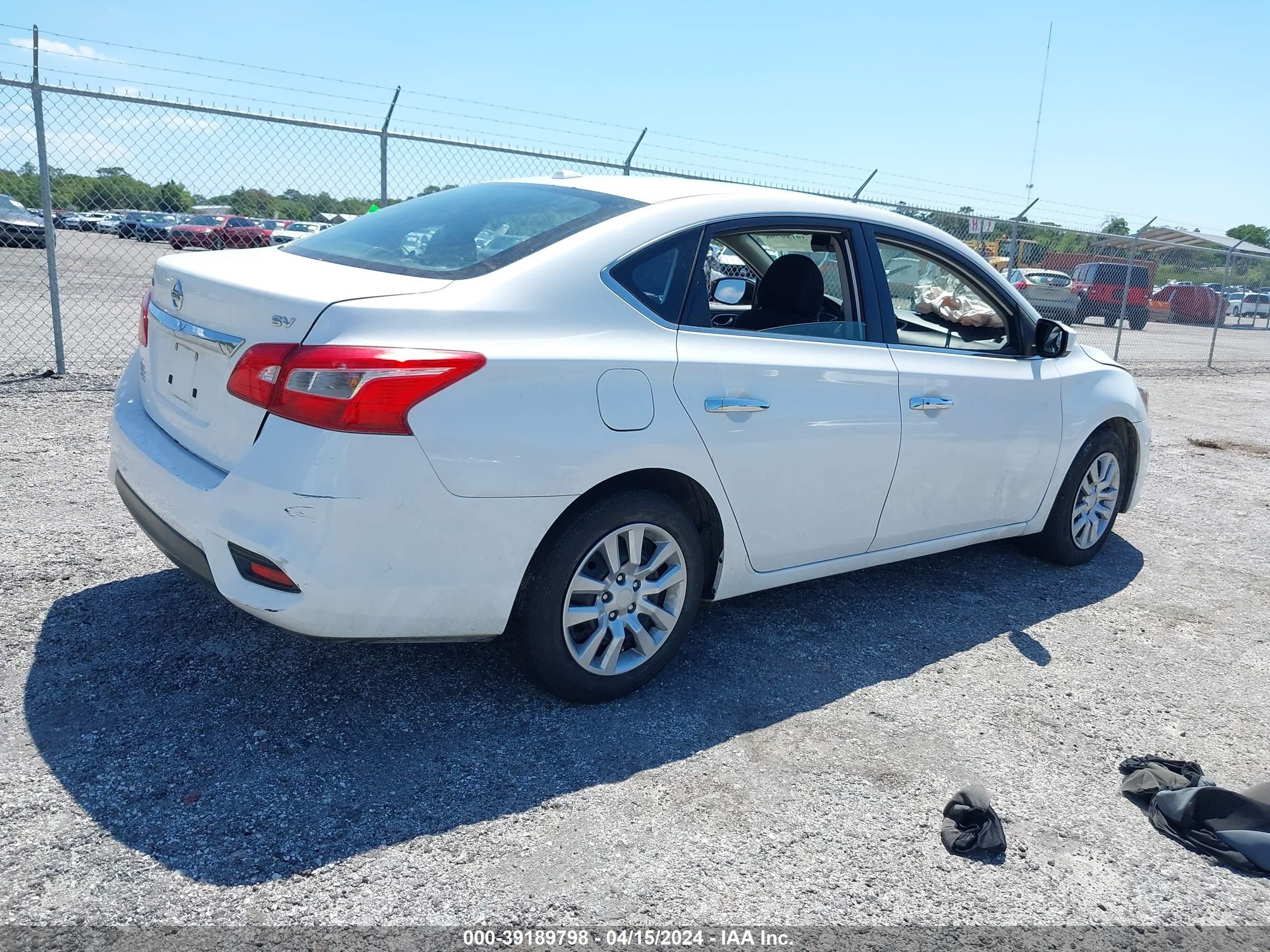 Photo 3 VIN: 3N1AB7AP0JL604884 - NISSAN SENTRA 