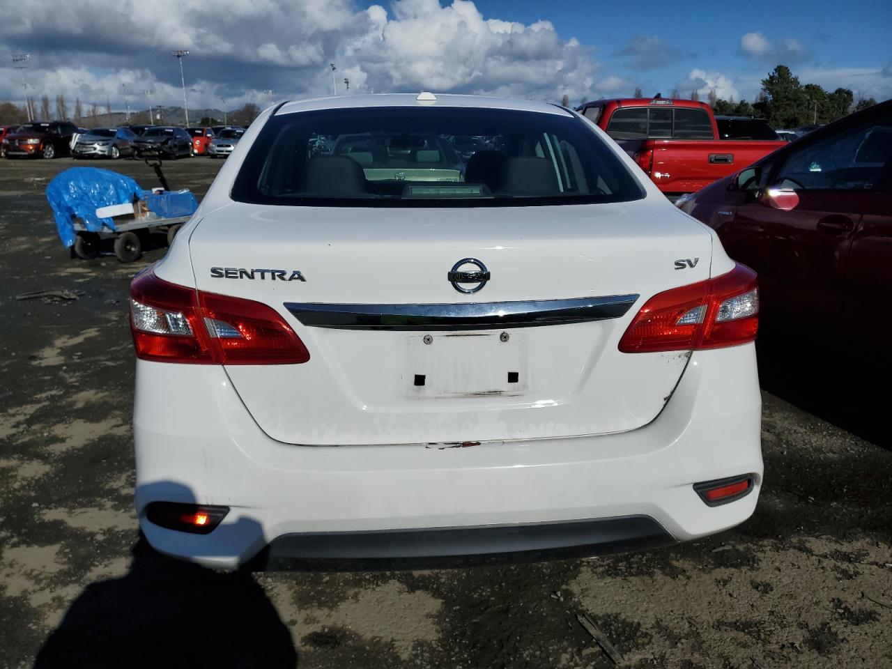 Photo 5 VIN: 3N1AB7AP0JL627582 - NISSAN SENTRA 