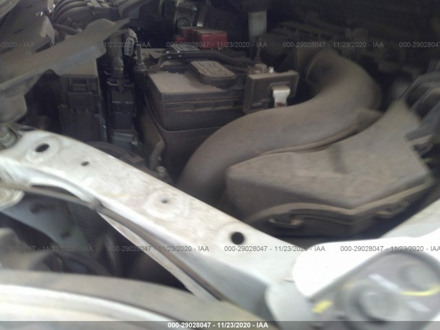 Photo 9 VIN: 3N1AB7AP0JY213897 - NISSAN SENTRA 