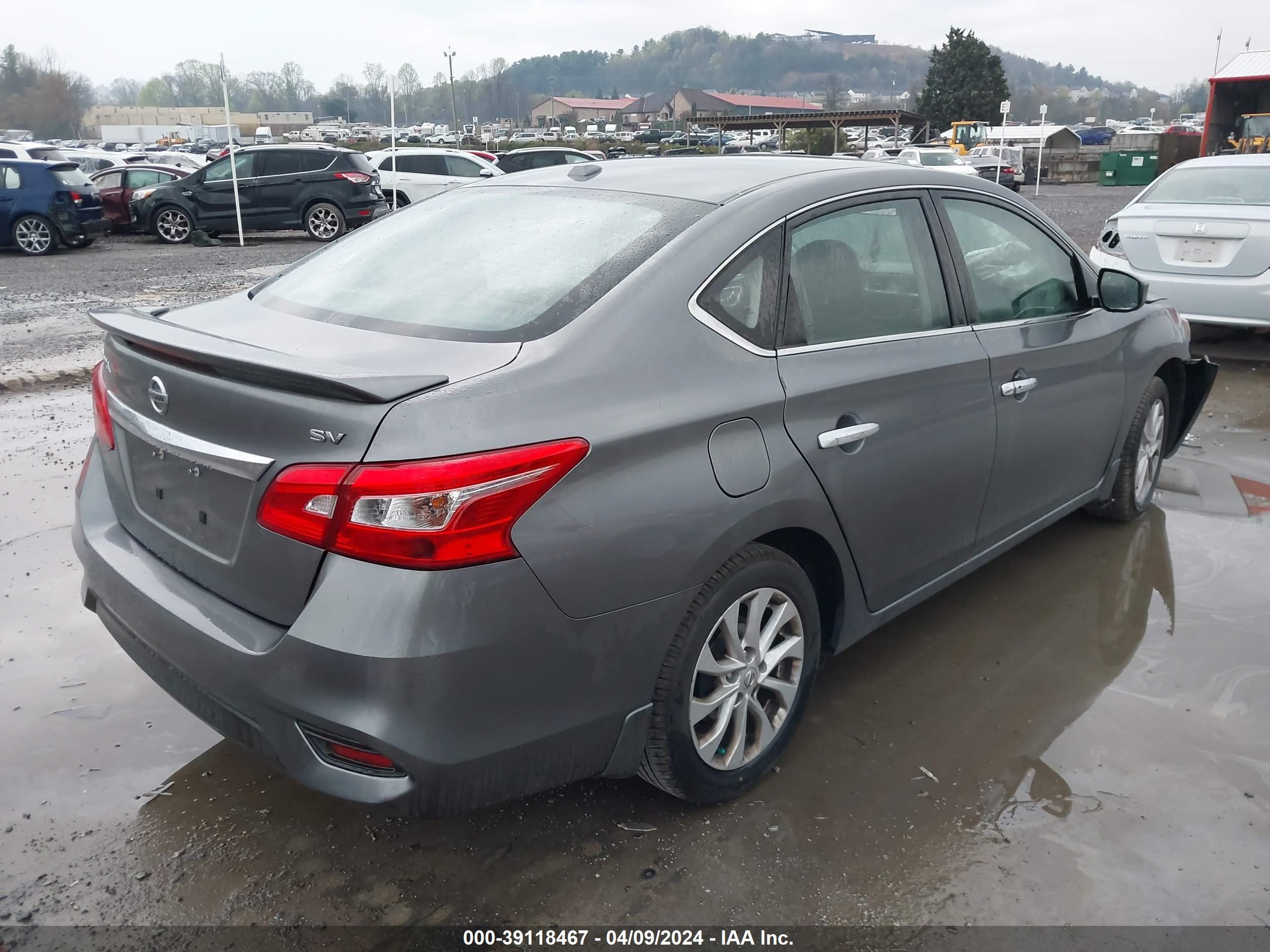 Photo 3 VIN: 3N1AB7AP0JY251128 - NISSAN SENTRA 