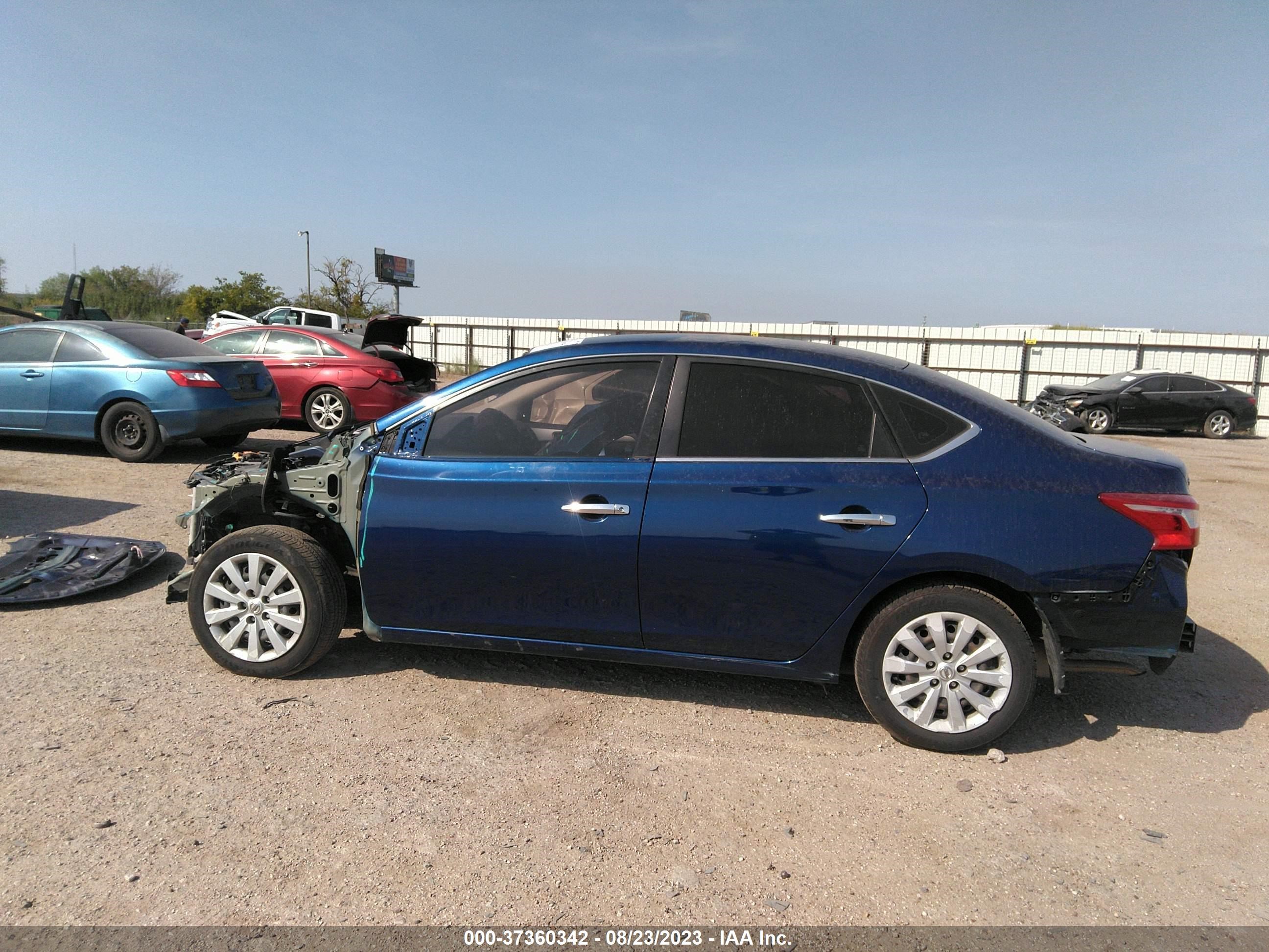 Photo 13 VIN: 3N1AB7AP0KY274104 - NISSAN SENTRA 