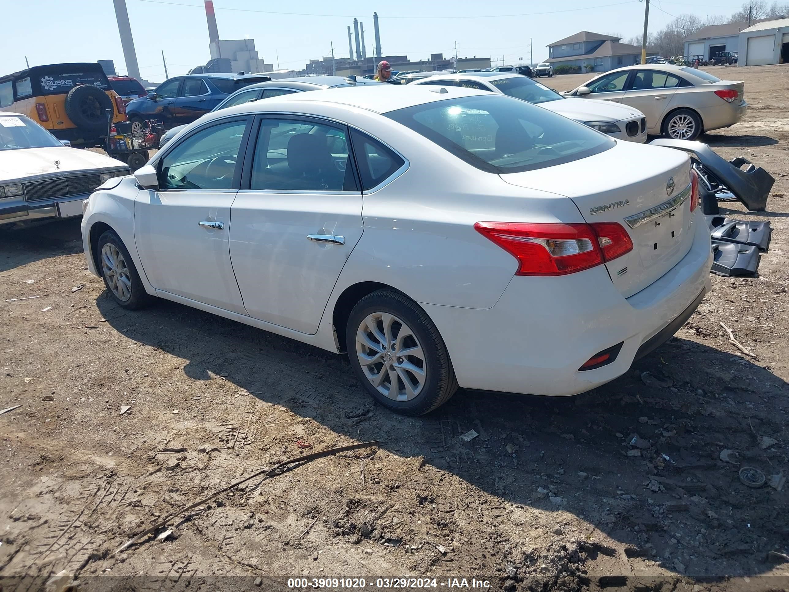 Photo 2 VIN: 3N1AB7AP0KY436927 - NISSAN SENTRA 