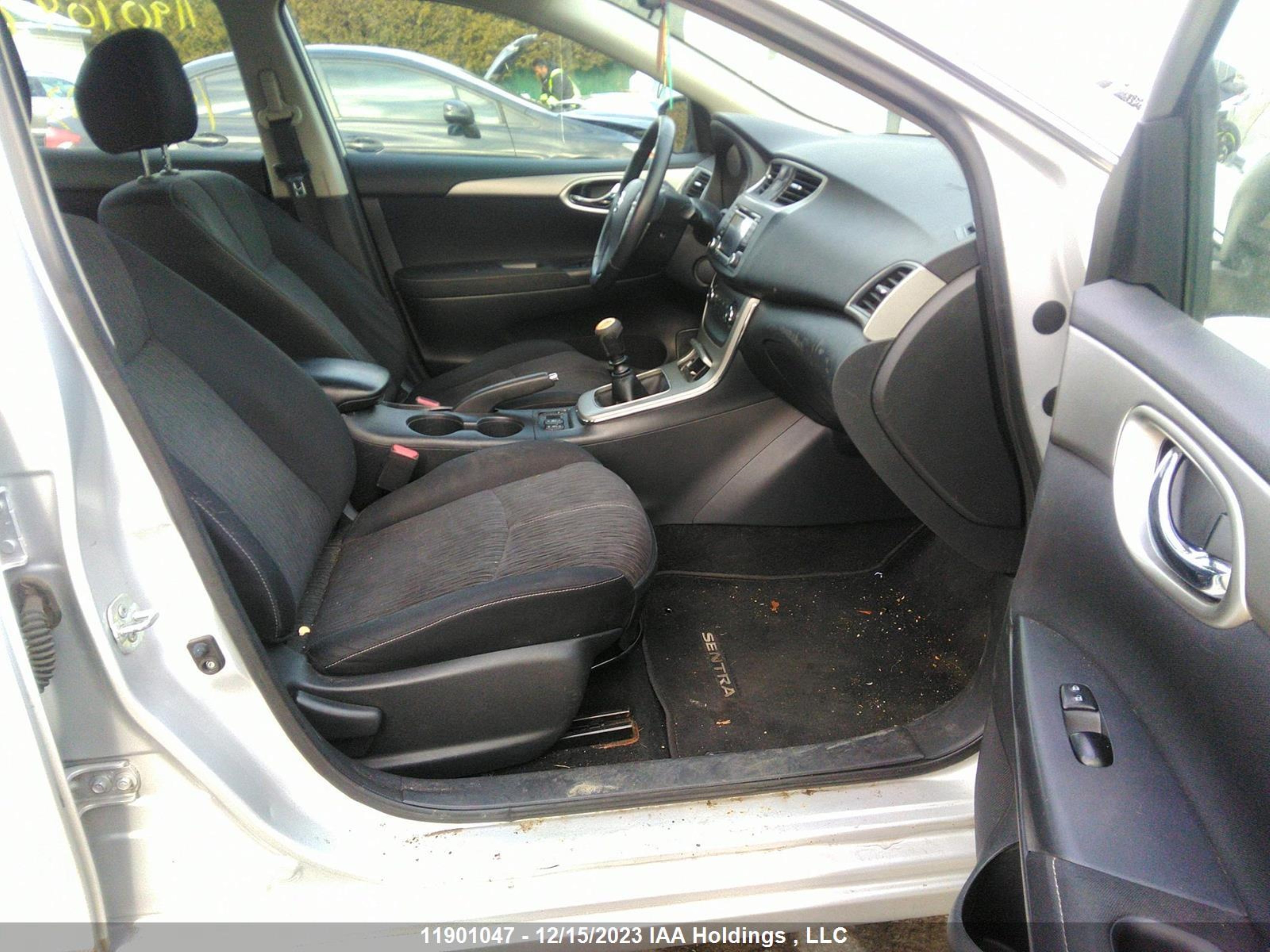 Photo 4 VIN: 3N1AB7AP1FL690097 - NISSAN SENTRA 