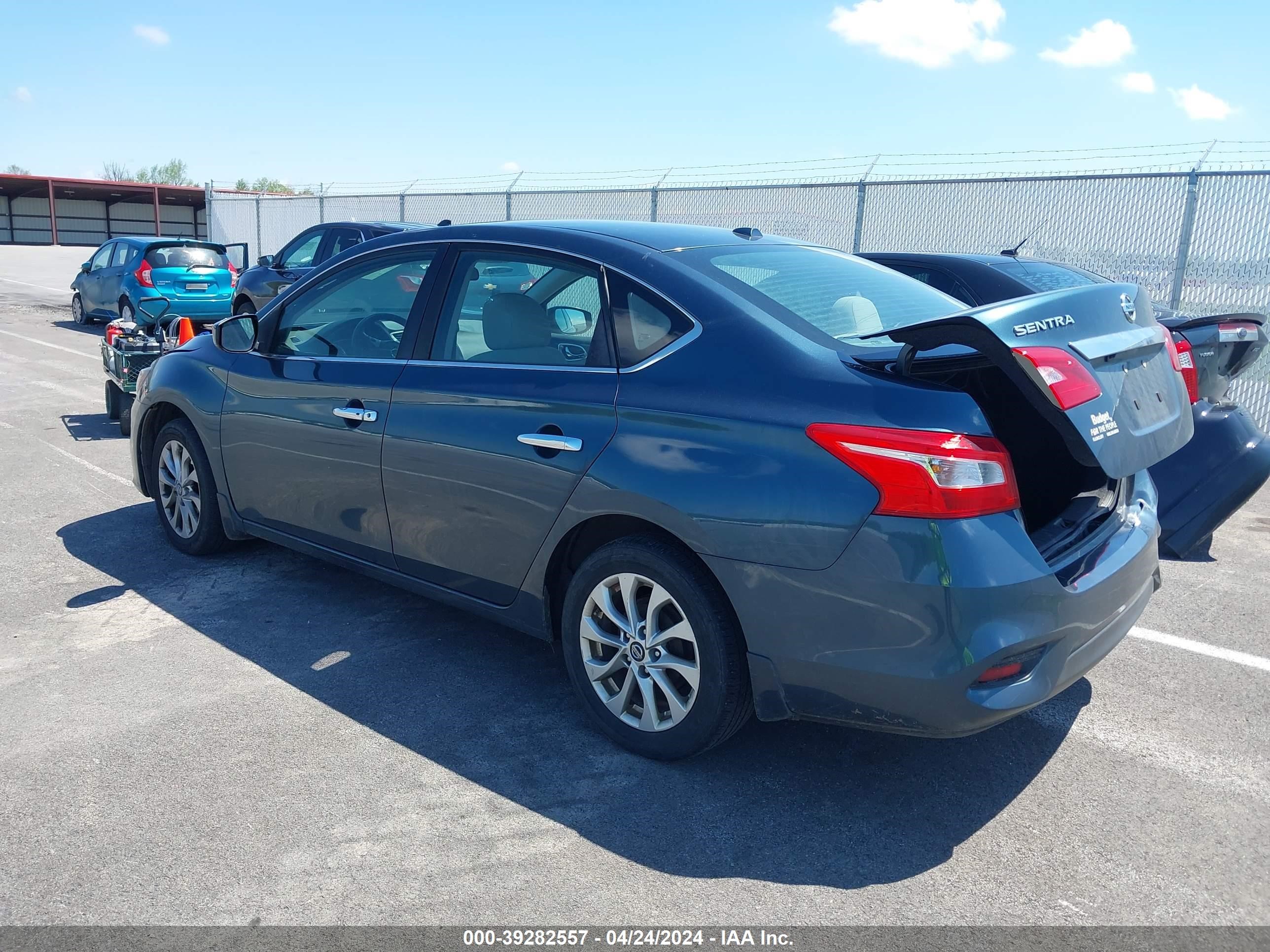 Photo 2 VIN: 3N1AB7AP1GY246111 - NISSAN SENTRA 