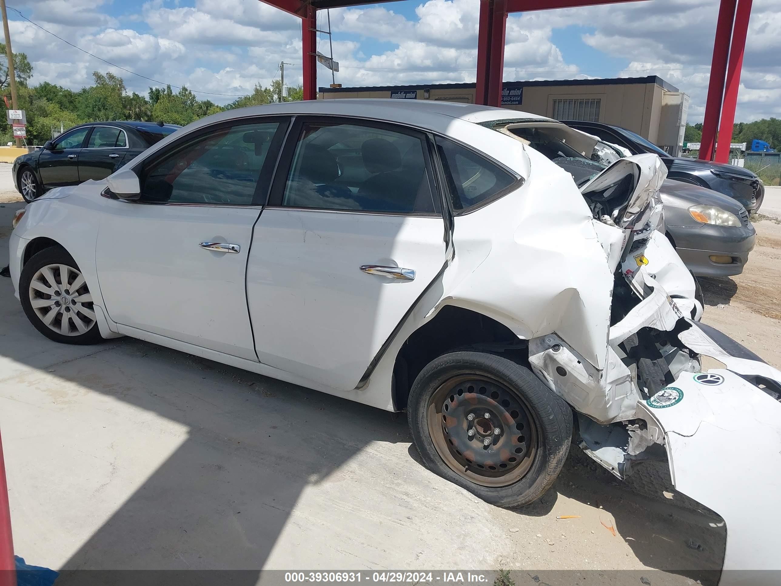 Photo 13 VIN: 3N1AB7AP1GY332163 - NISSAN SENTRA 