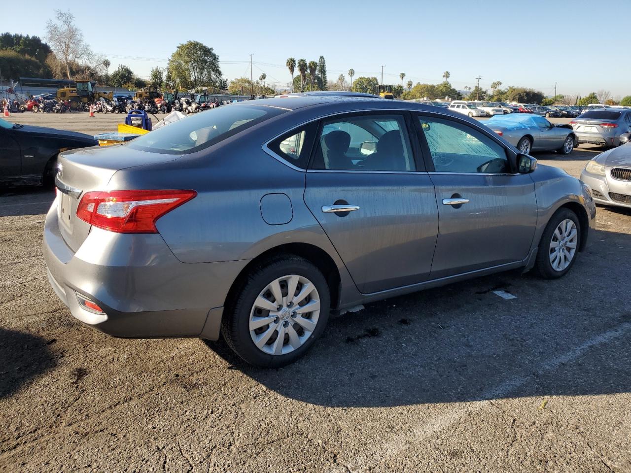 Photo 2 VIN: 3N1AB7AP1HY332083 - NISSAN SENTRA 