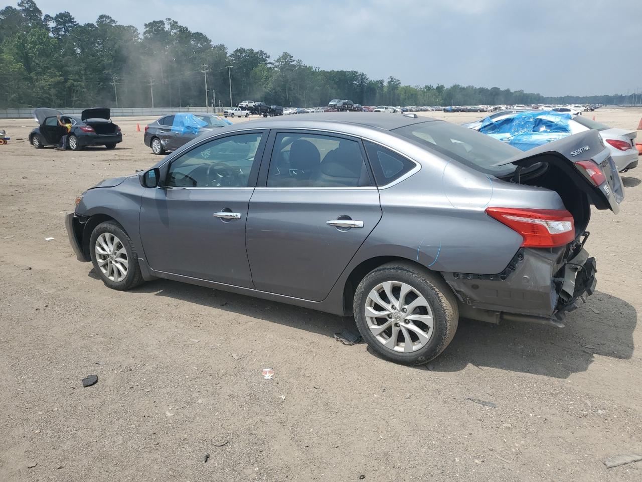 Photo 1 VIN: 3N1AB7AP1JL620494 - NISSAN SENTRA 