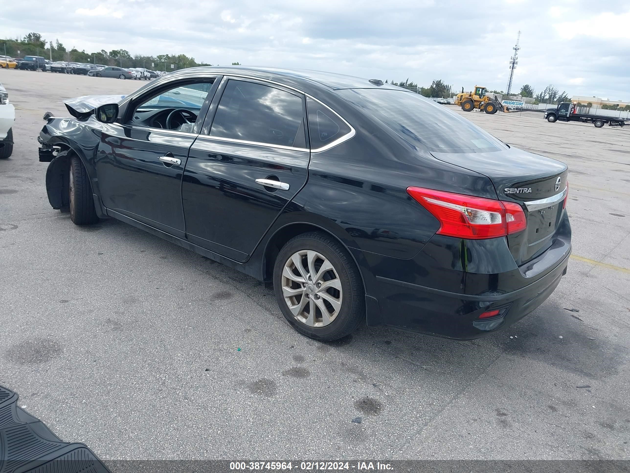 Photo 2 VIN: 3N1AB7AP1JL628305 - NISSAN SENTRA 