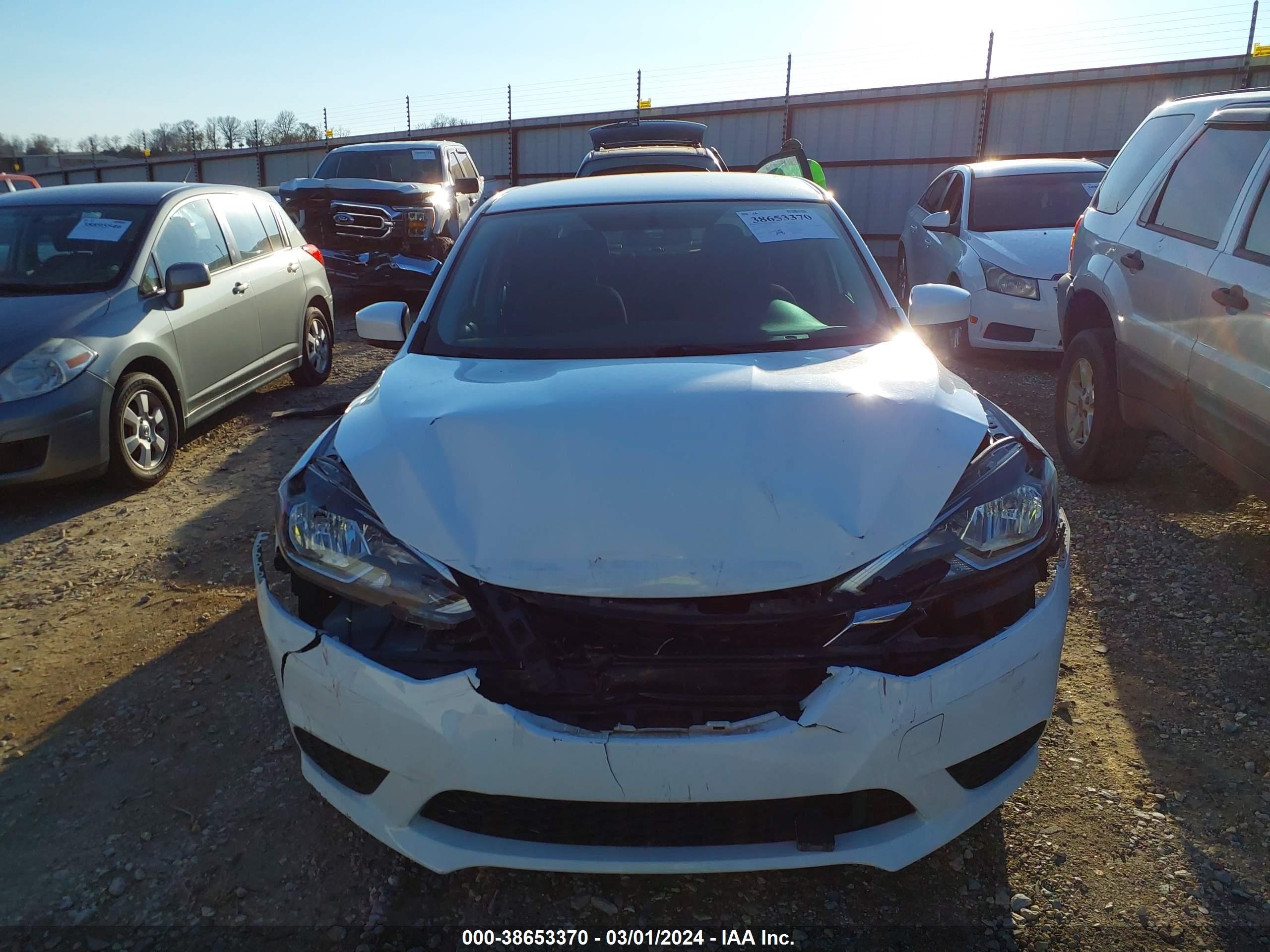 Photo 12 VIN: 3N1AB7AP1JY215125 - NISSAN SENTRA 