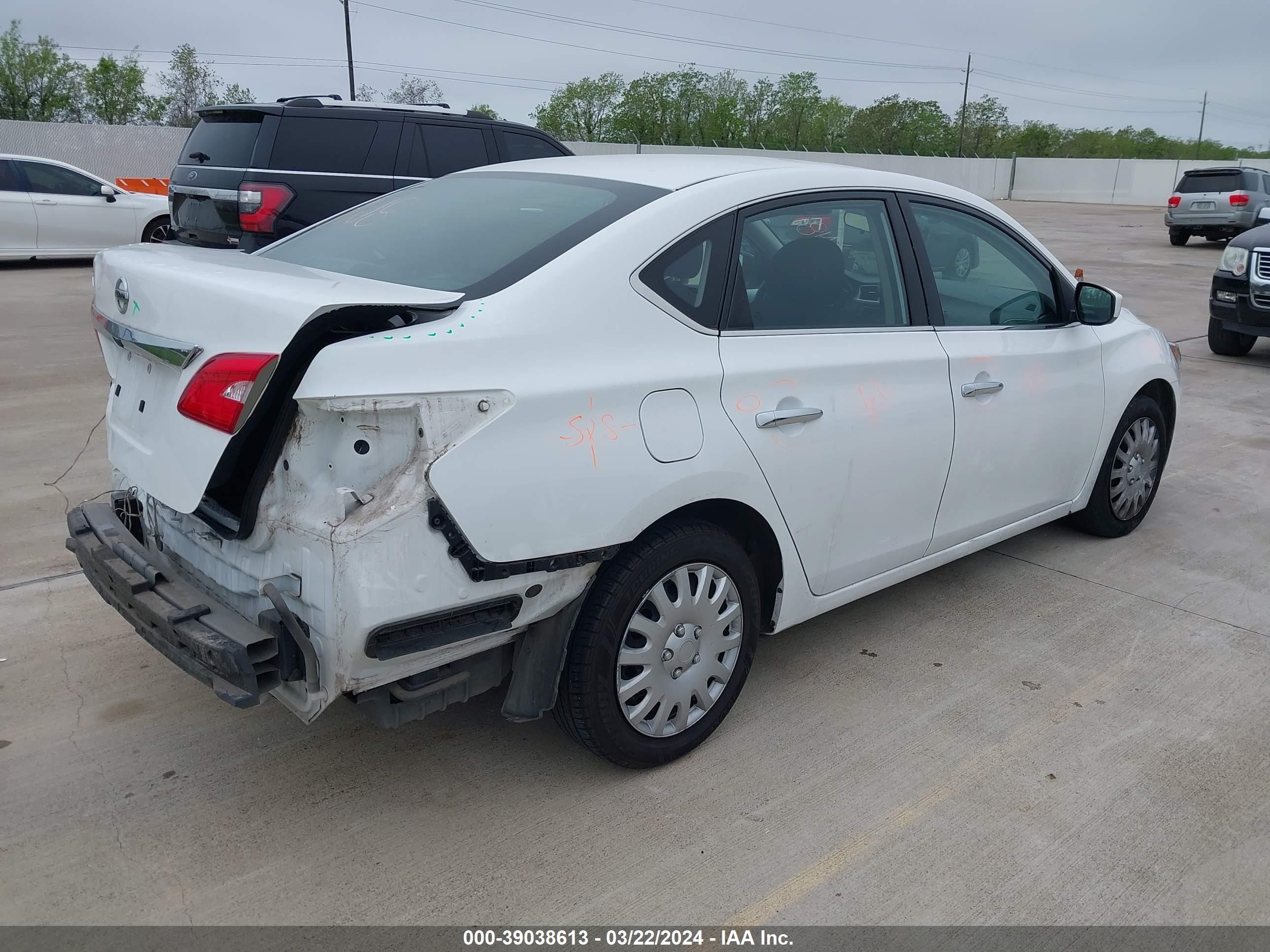 Photo 3 VIN: 3N1AB7AP1JY231762 - NISSAN SENTRA 