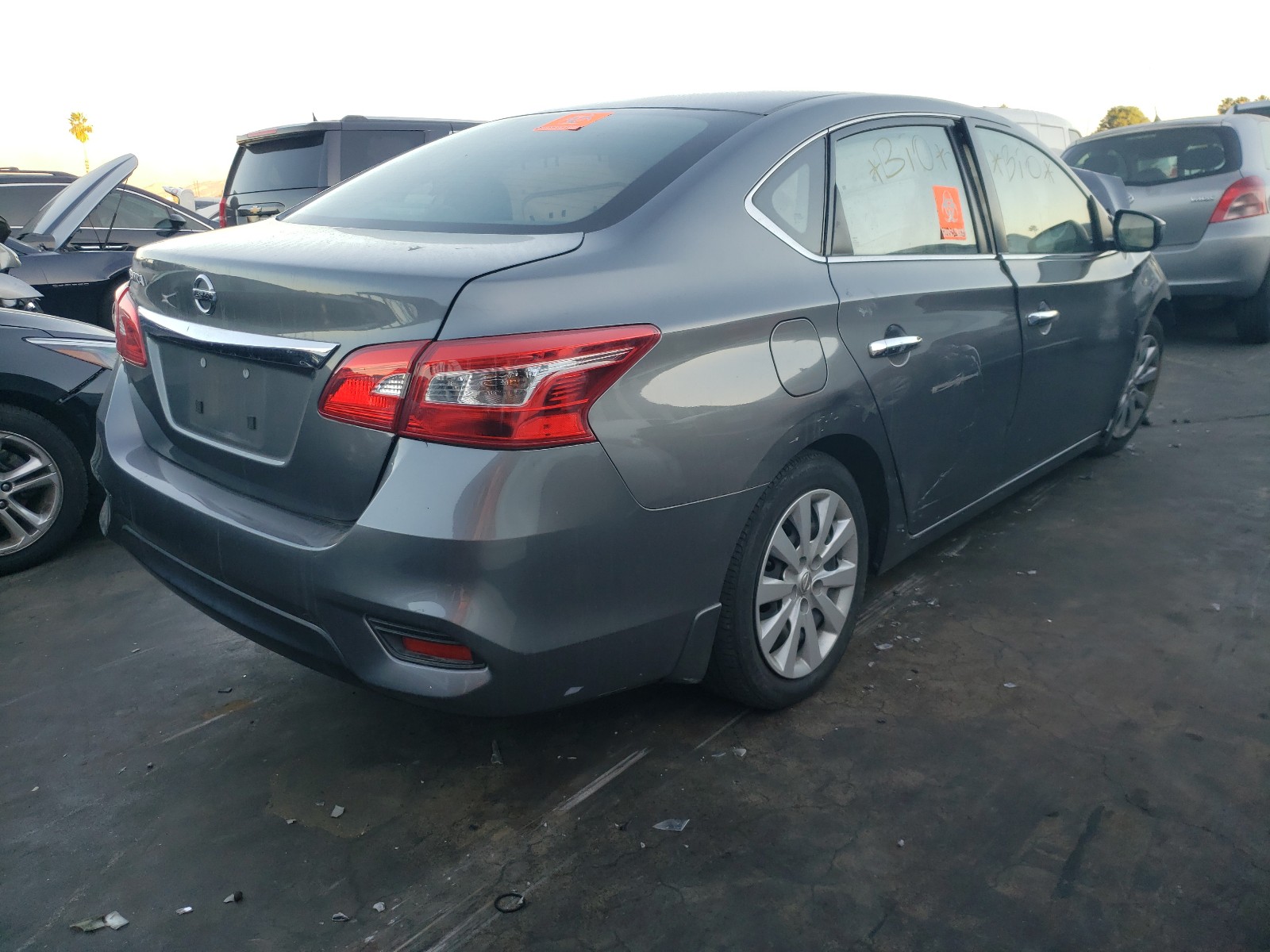 Photo 3 VIN: 3N1AB7AP1JY256743 - NISSAN SENTRA S 