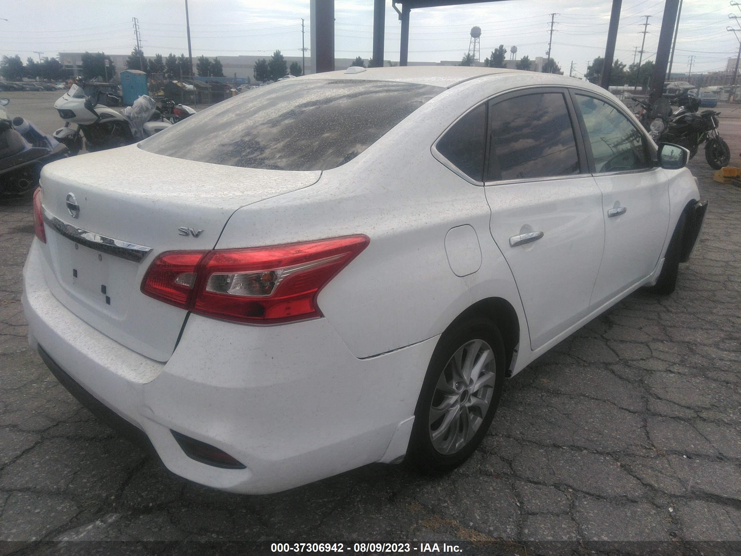 Photo 3 VIN: 3N1AB7AP1JY257147 - NISSAN SENTRA 