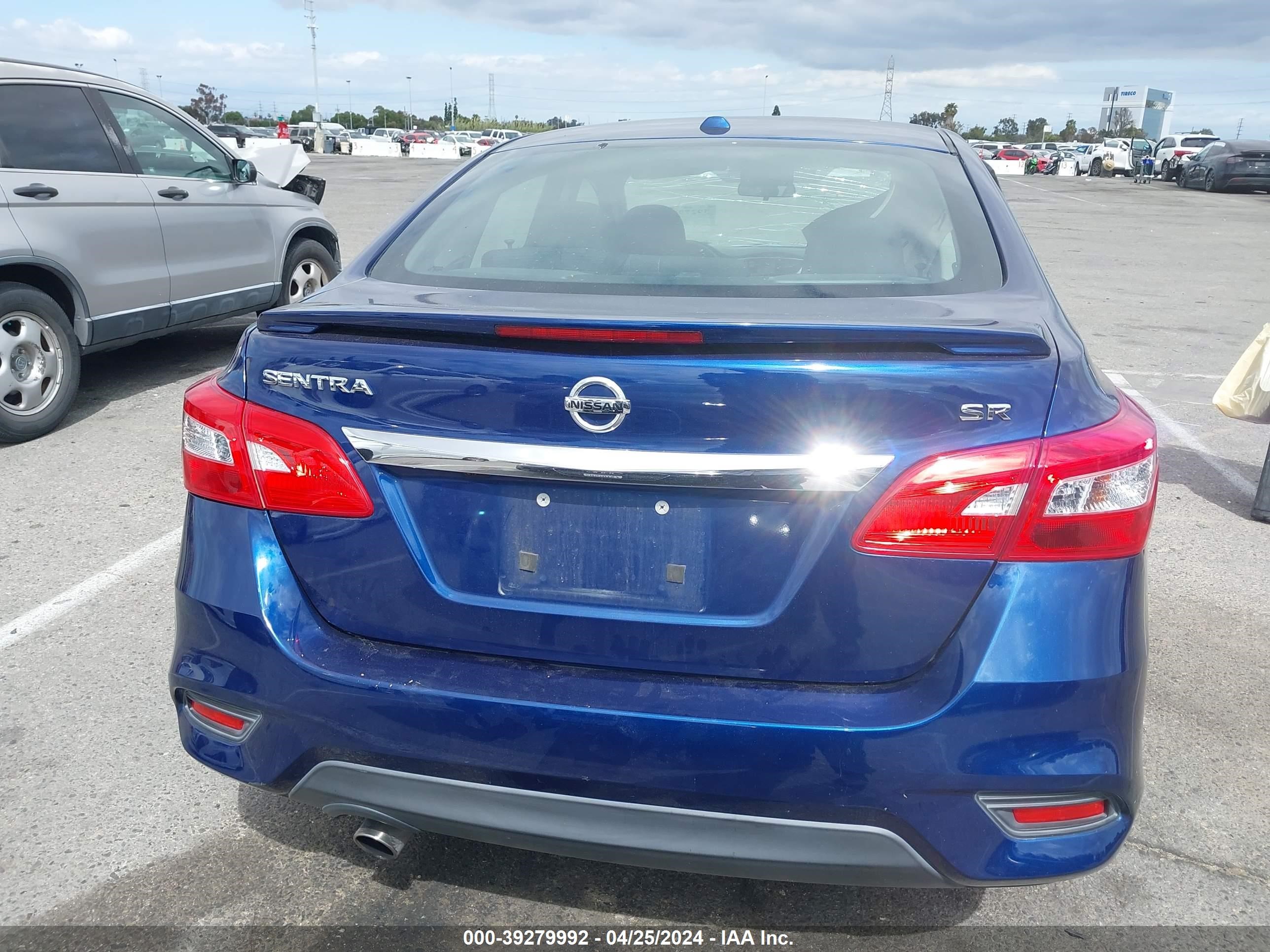 Photo 16 VIN: 3N1AB7AP1JY308937 - NISSAN SENTRA 