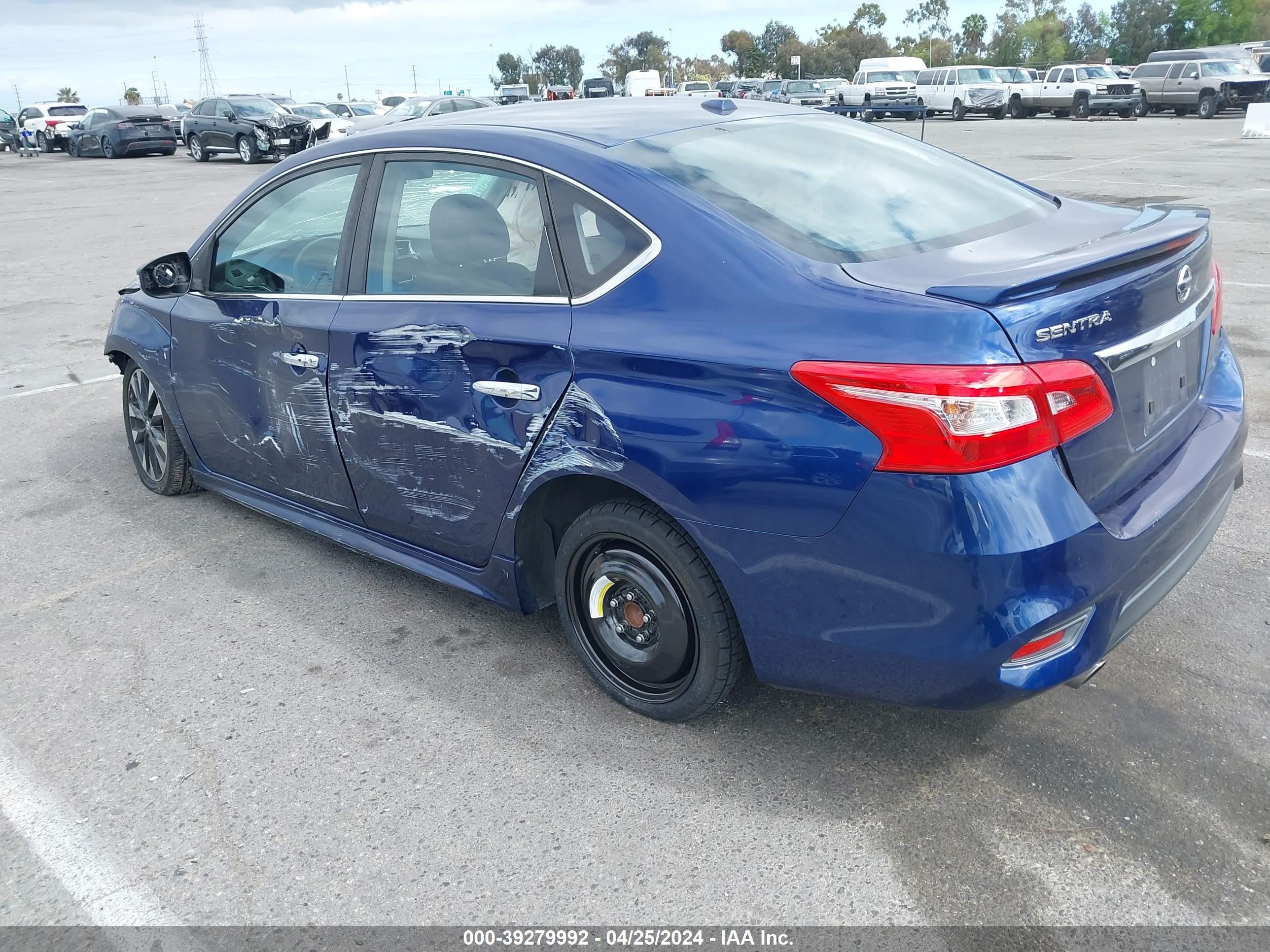 Photo 2 VIN: 3N1AB7AP1JY308937 - NISSAN SENTRA 