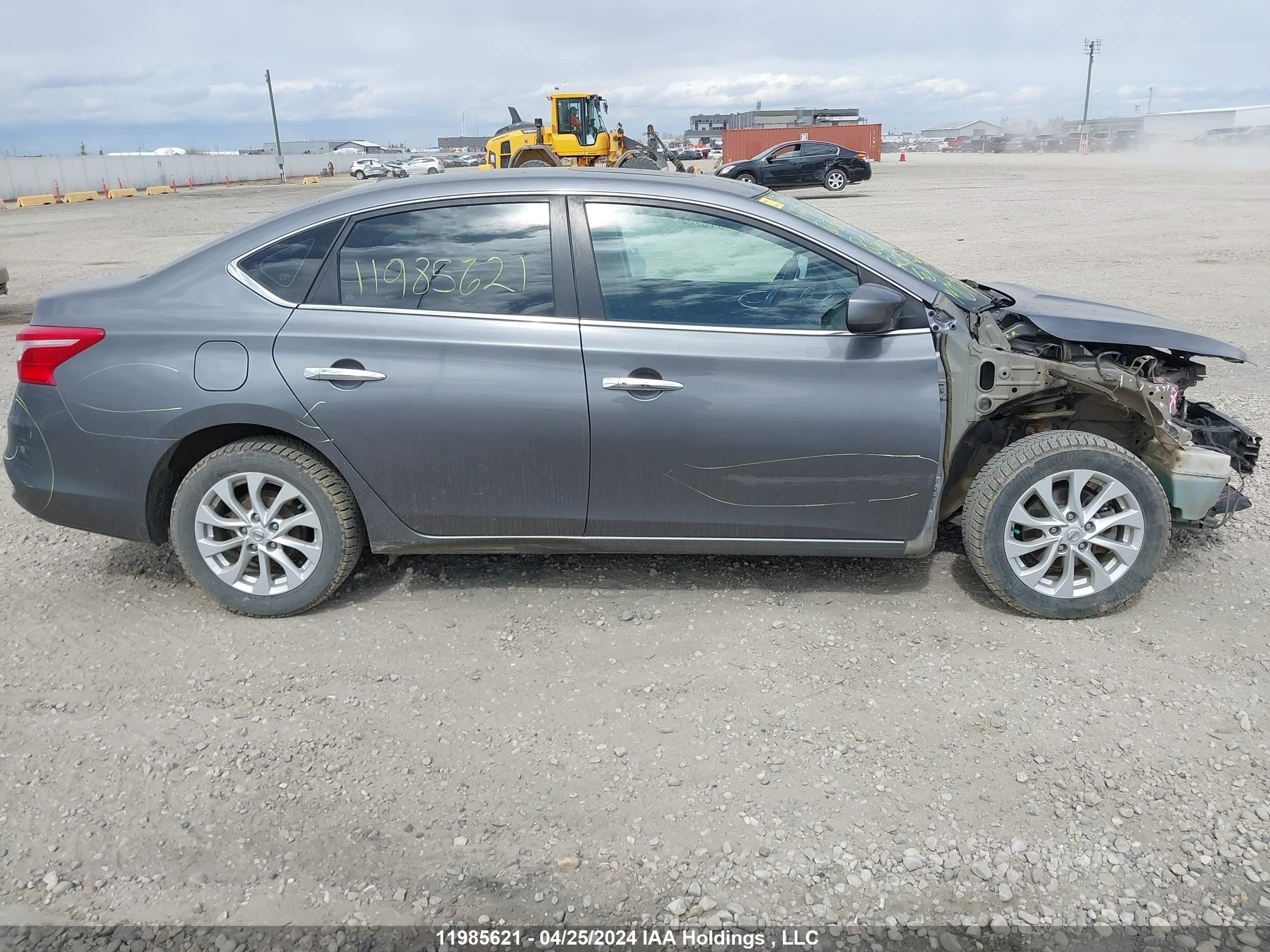 Photo 12 VIN: 3N1AB7AP1JY319629 - NISSAN SENTRA 