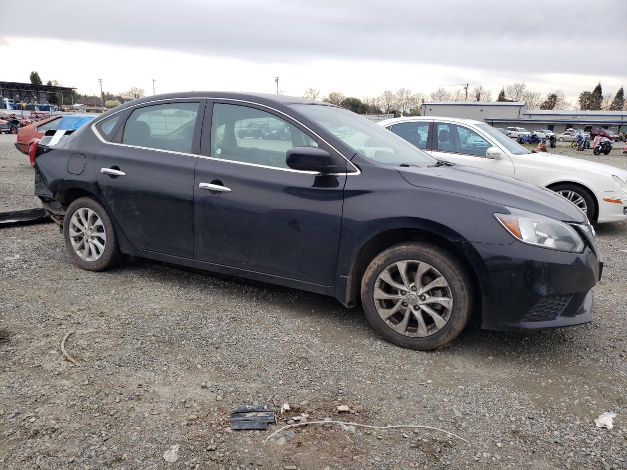 Photo 3 VIN: 3N1AB7AP1JY345230 - NISSAN SENTRA 