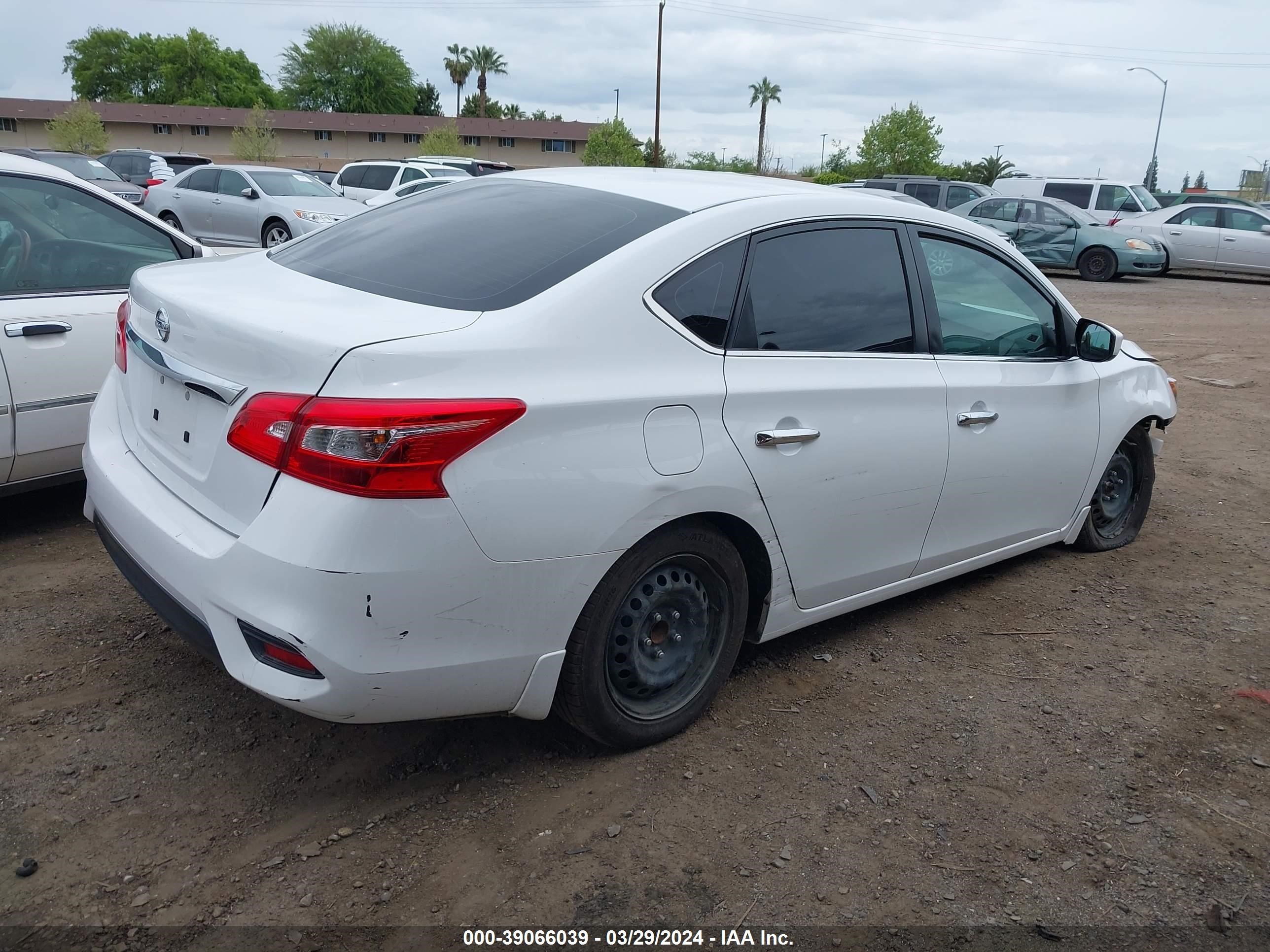 Photo 3 VIN: 3N1AB7AP1KY274953 - NISSAN SENTRA 