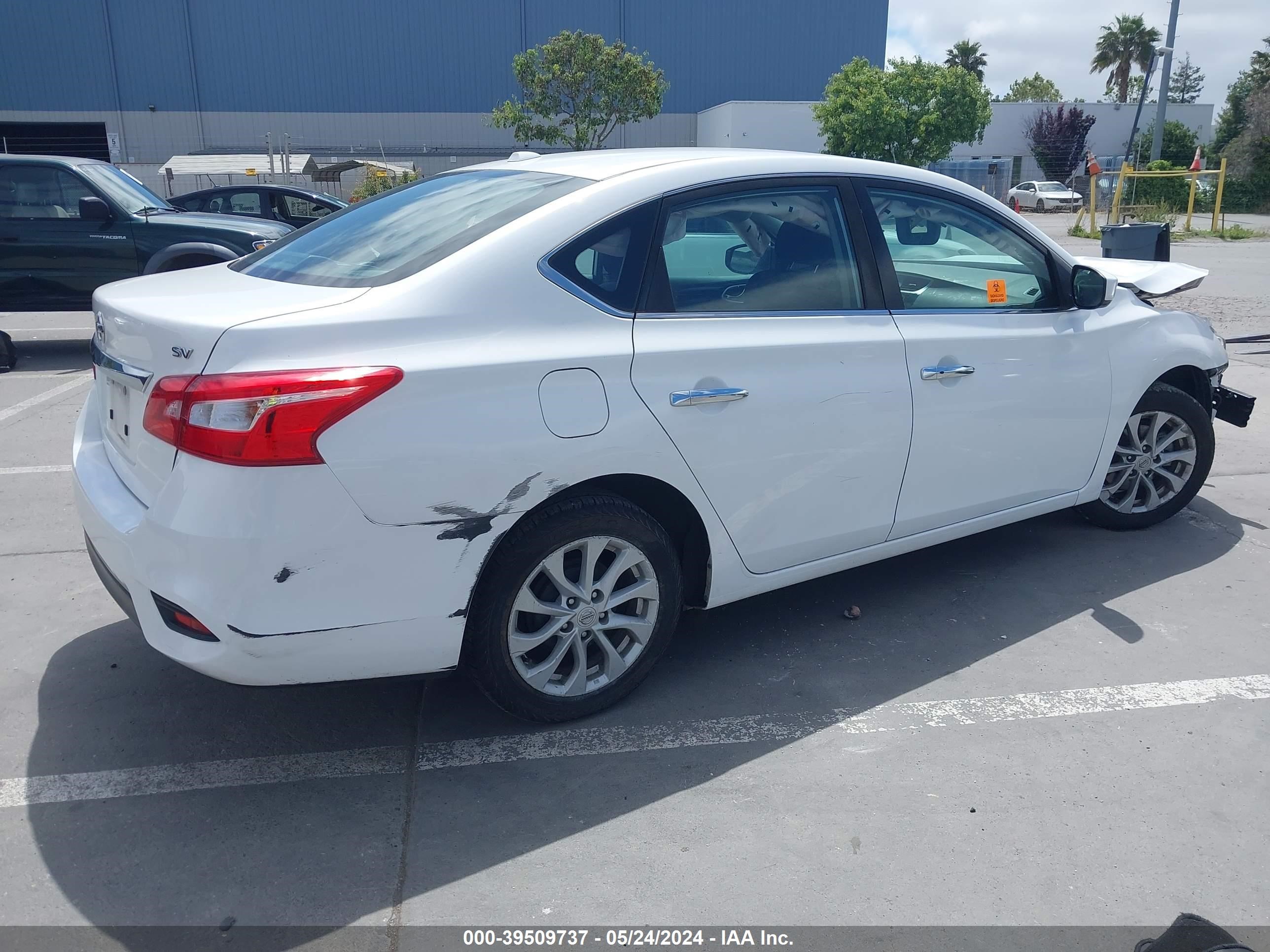 Photo 3 VIN: 3N1AB7AP1KY318191 - NISSAN SENTRA 