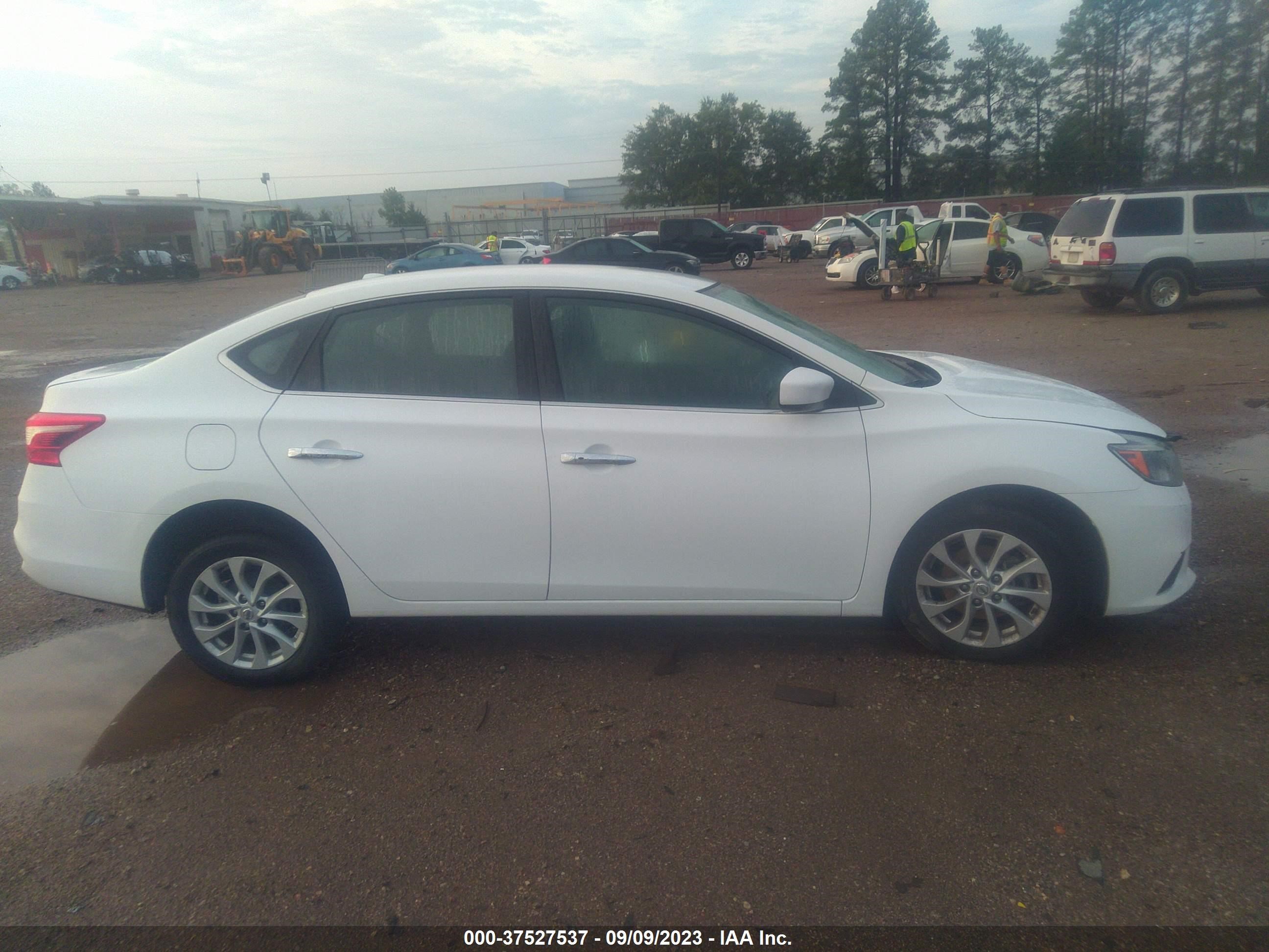 Photo 13 VIN: 3N1AB7AP1KY373904 - NISSAN SENTRA 