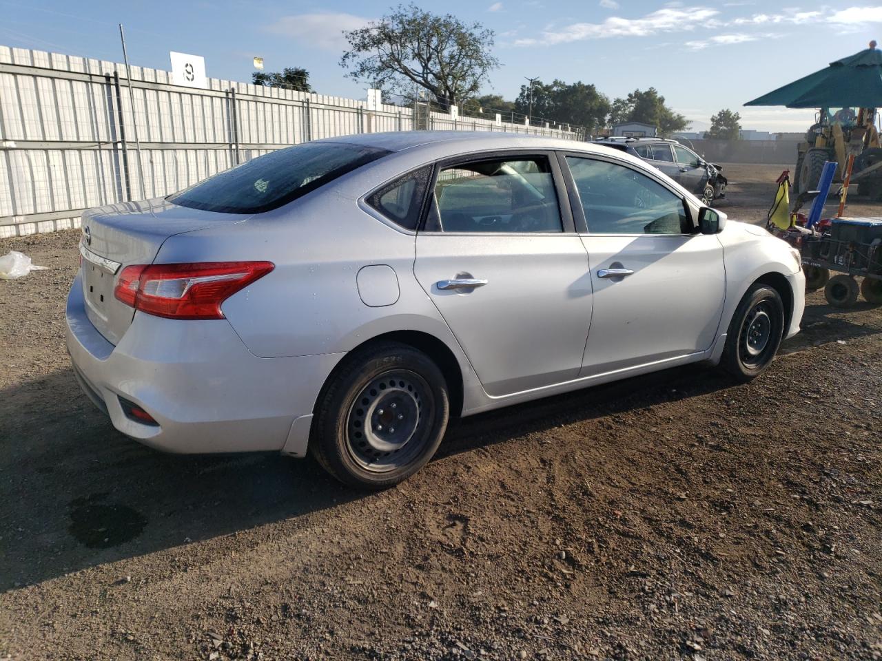 Photo 2 VIN: 3N1AB7AP1KY406772 - NISSAN SENTRA 