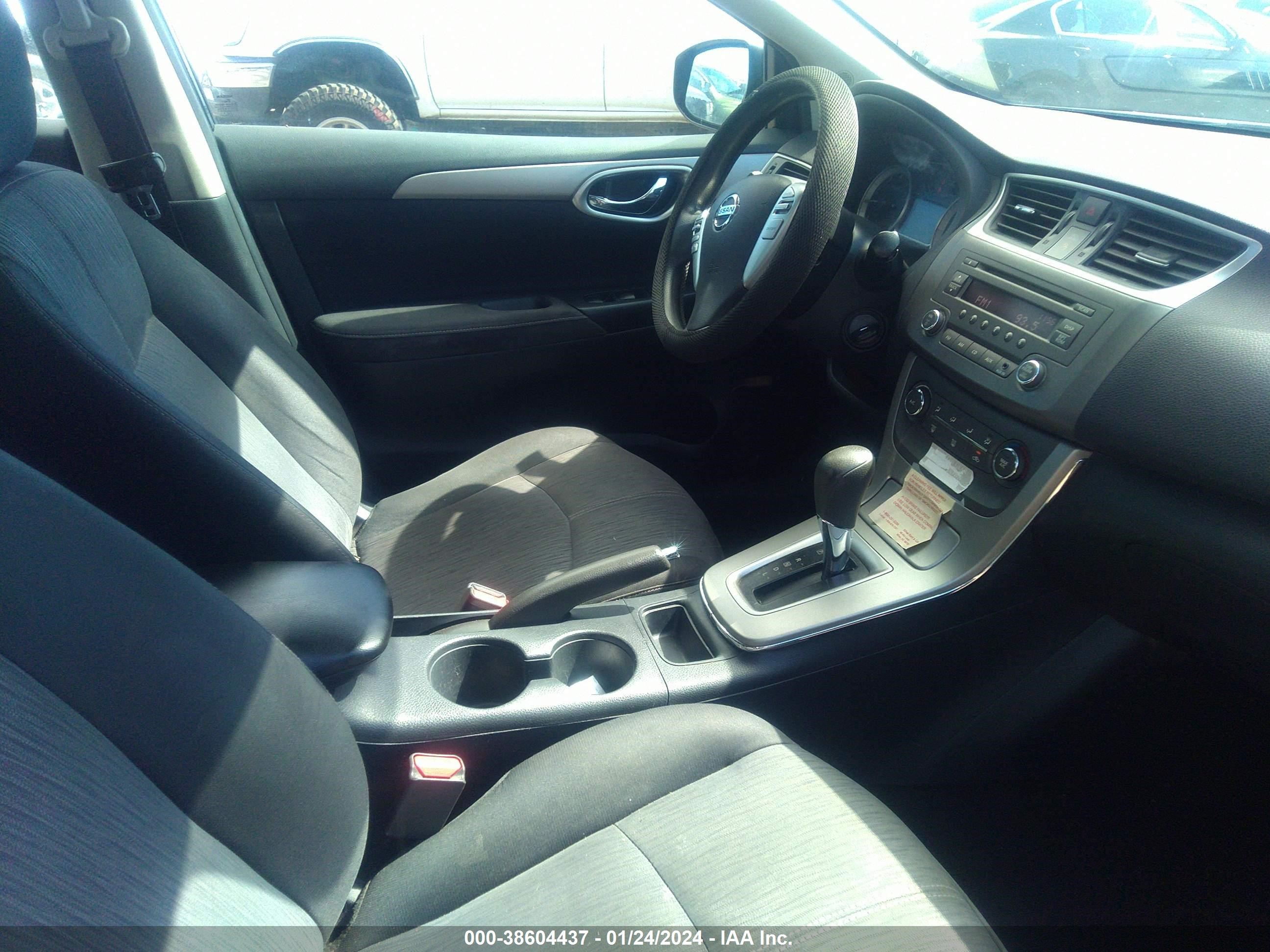 Photo 4 VIN: 3N1AB7AP2EL610451 - NISSAN SENTRA 