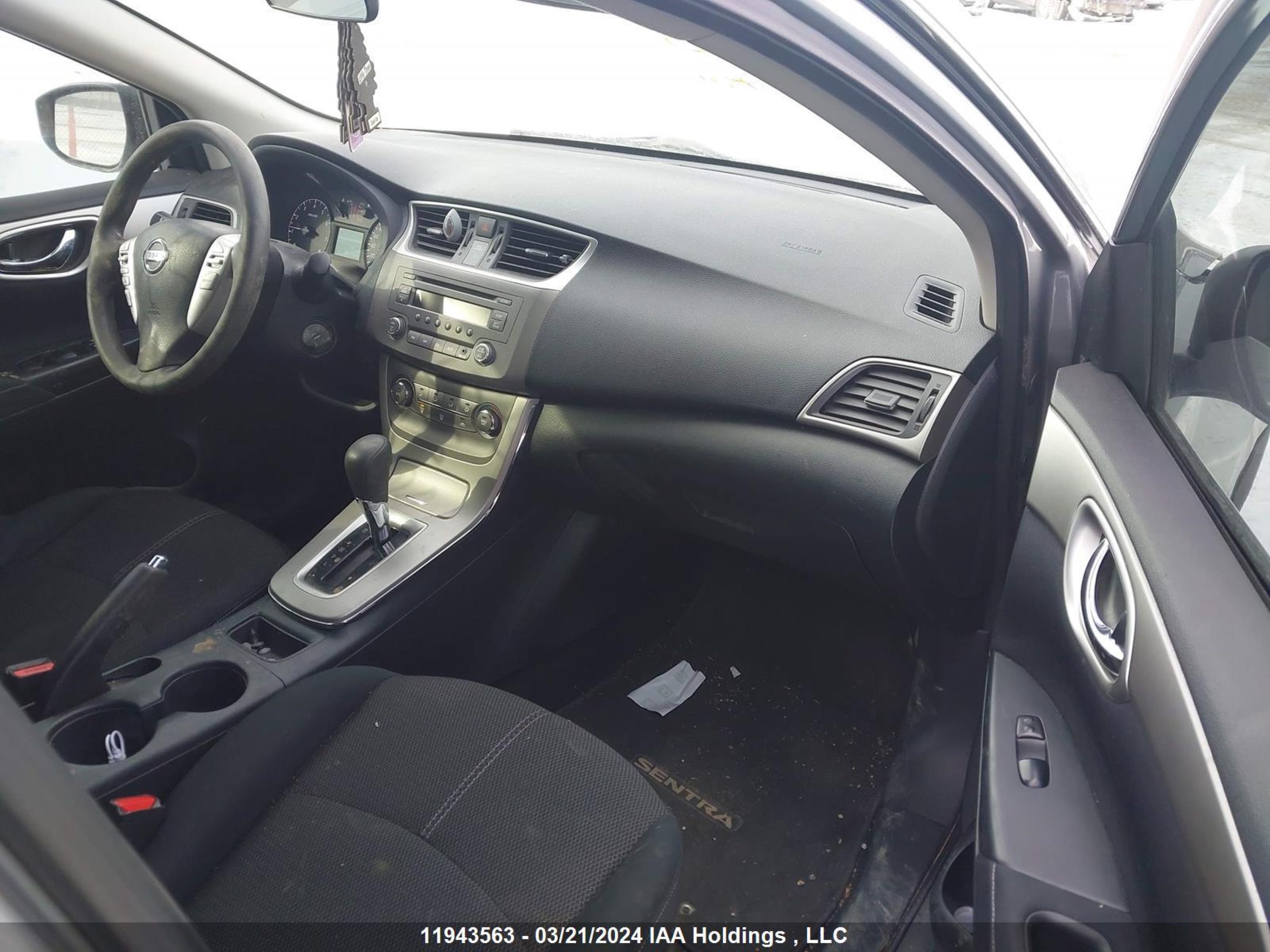 Photo 4 VIN: 3N1AB7AP2EL688695 - NISSAN SENTRA 