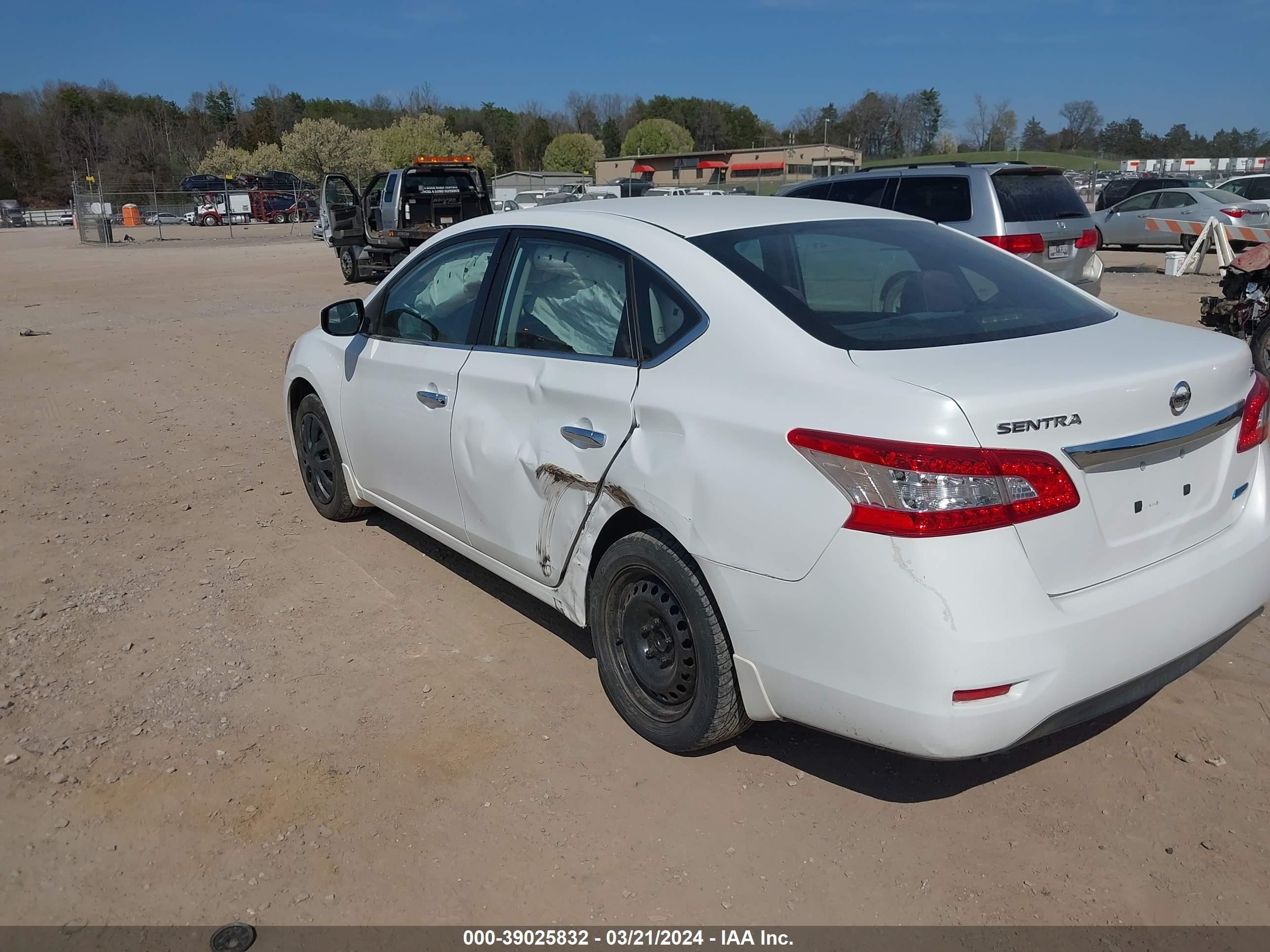 Photo 2 VIN: 3N1AB7AP2EY239536 - NISSAN SENTRA 