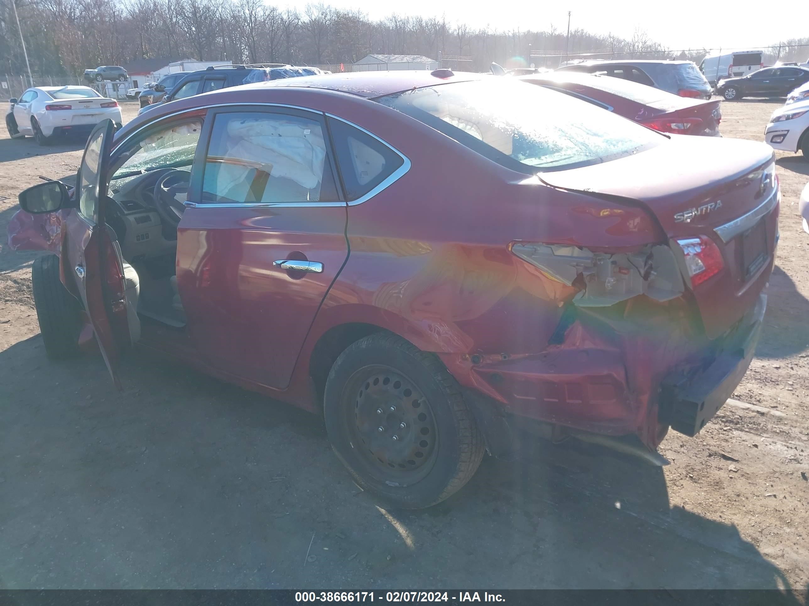 Photo 2 VIN: 3N1AB7AP2EY318172 - NISSAN SENTRA 