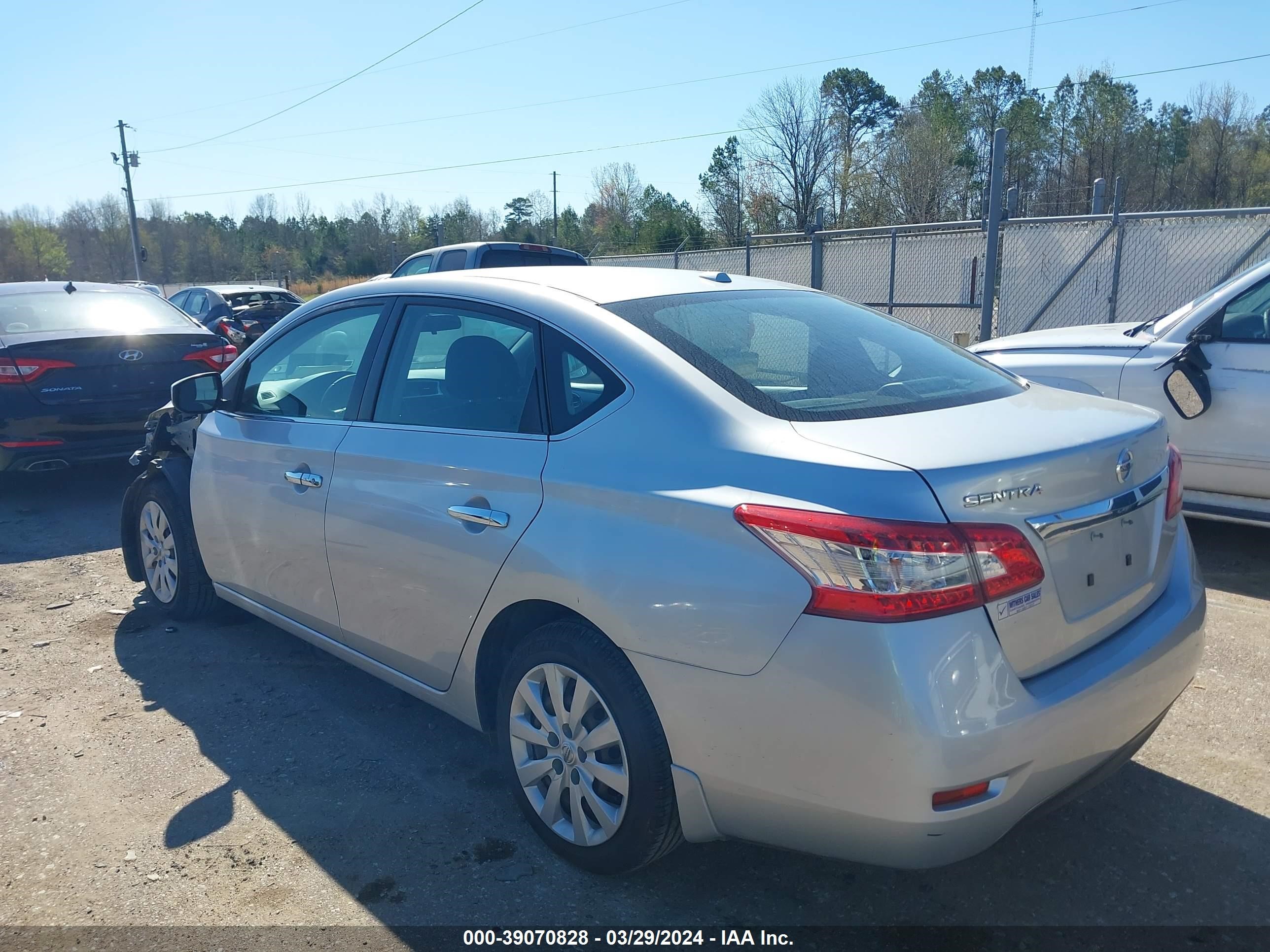 Photo 2 VIN: 3N1AB7AP2FY274188 - NISSAN SENTRA 