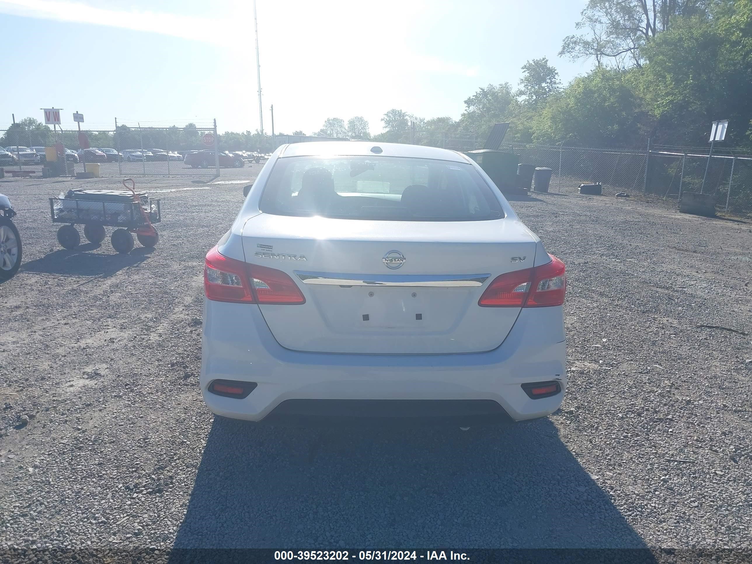 Photo 15 VIN: 3N1AB7AP2GY238728 - NISSAN SENTRA 