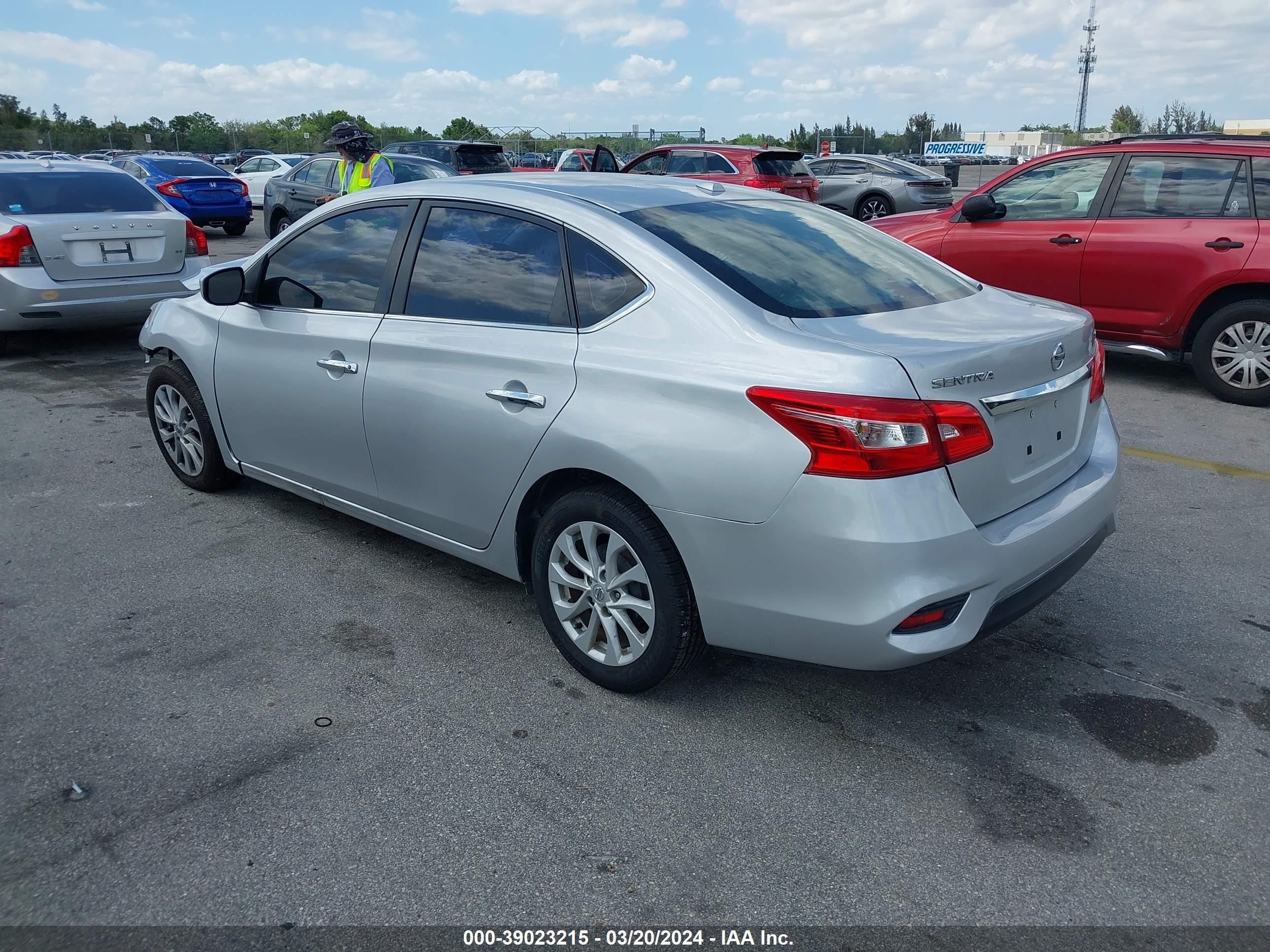 Photo 2 VIN: 3N1AB7AP2GY240169 - NISSAN SENTRA 