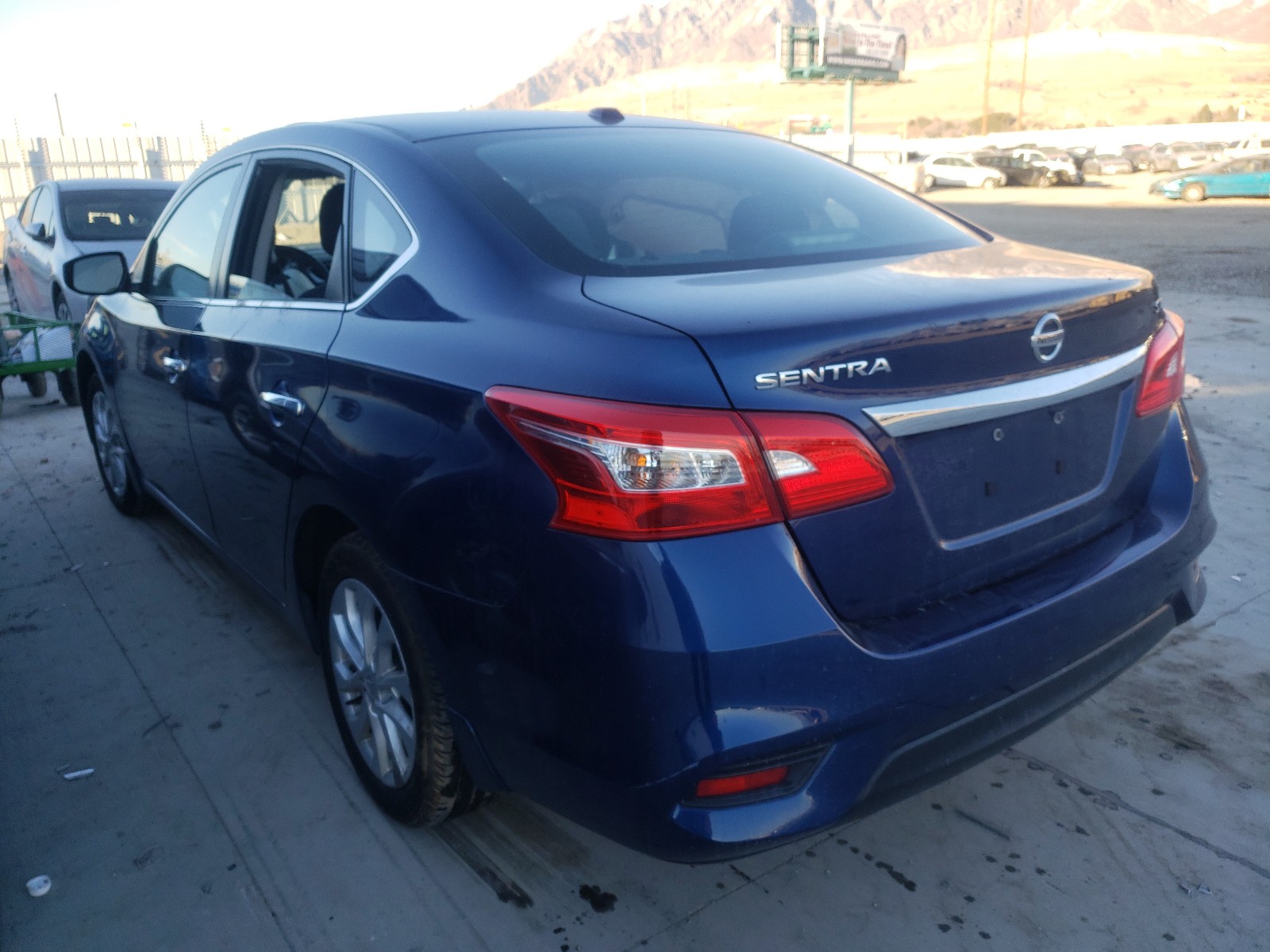 Photo 2 VIN: 3N1AB7AP2HY409978 - NISSAN SENTRA S 