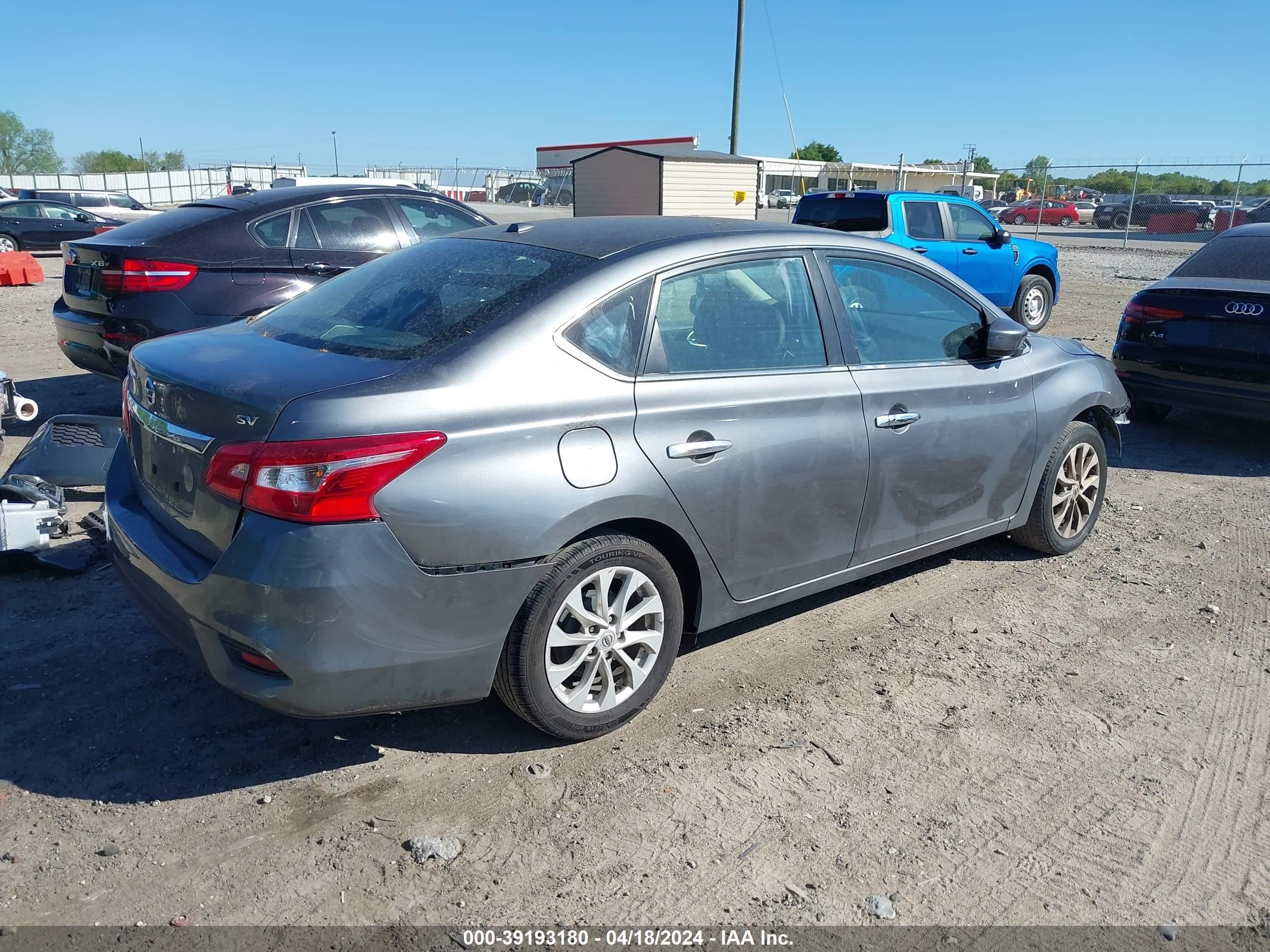 Photo 3 VIN: 3N1AB7AP2JL625560 - NISSAN SENTRA 