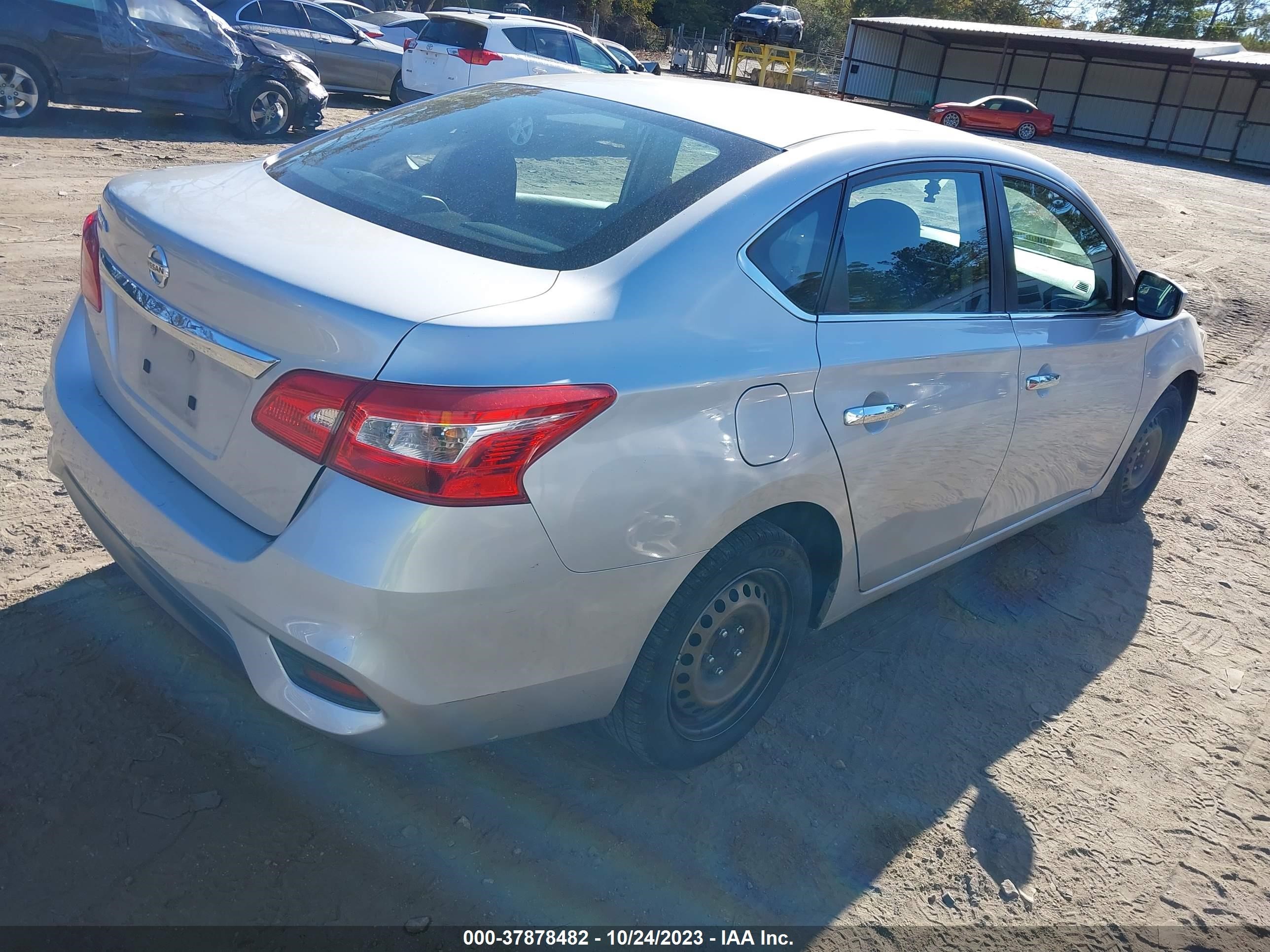 Photo 3 VIN: 3N1AB7AP2JY211004 - NISSAN SENTRA 