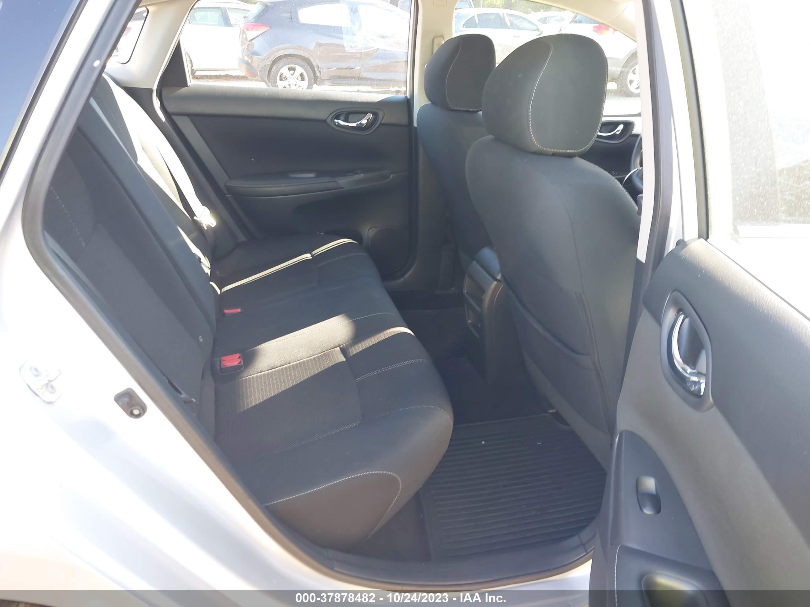 Photo 7 VIN: 3N1AB7AP2JY211004 - NISSAN SENTRA 