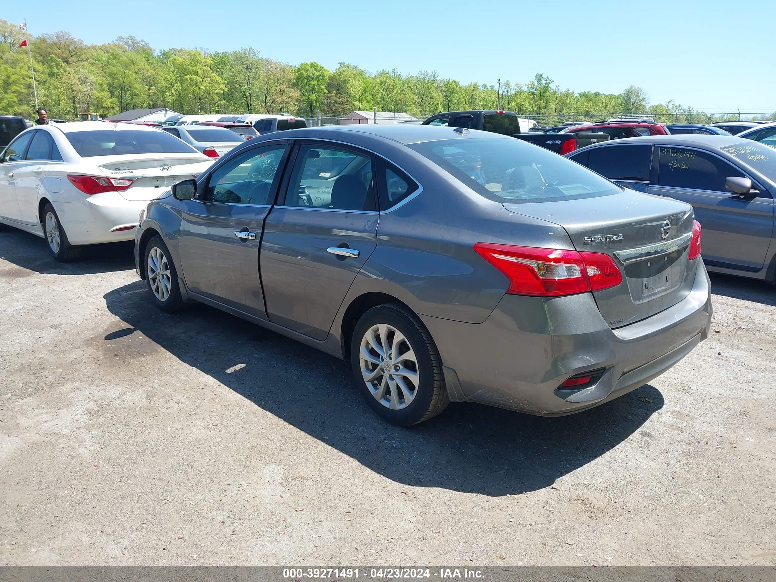 Photo 2 VIN: 3N1AB7AP2JY238395 - NISSAN SENTRA 