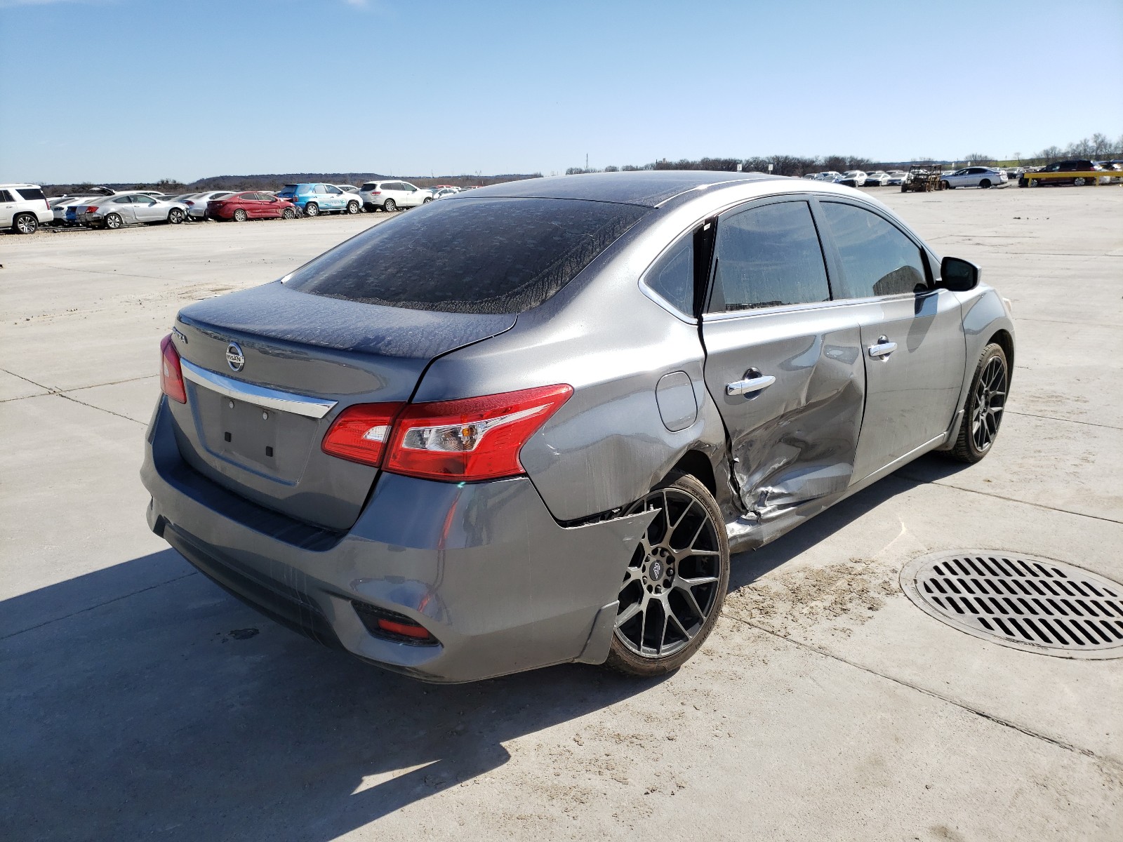 Photo 3 VIN: 3N1AB7AP2JY291680 - NISSAN SENTRA S 