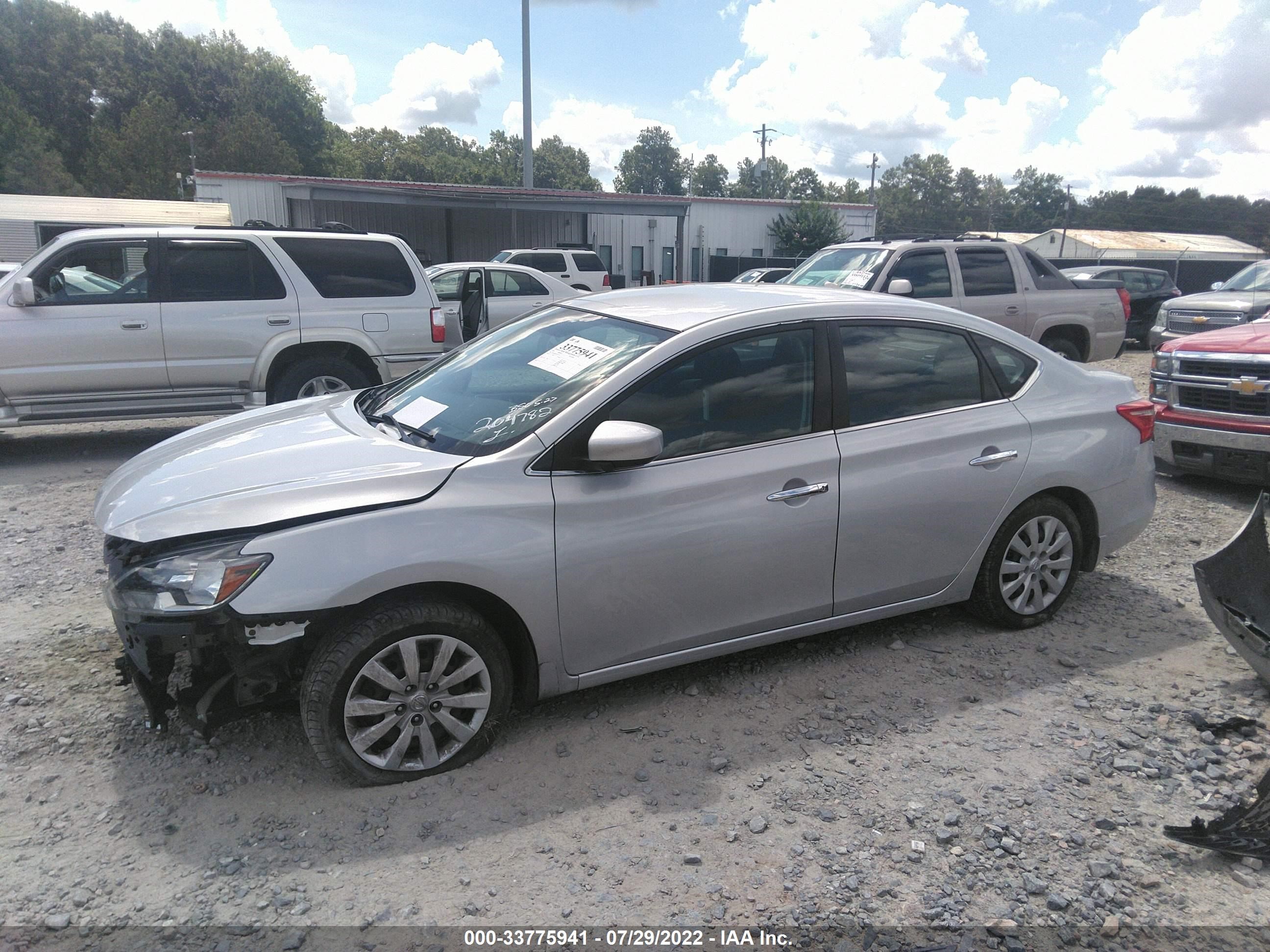 Photo 1 VIN: 3N1AB7AP2JY337136 - NISSAN SENTRA 