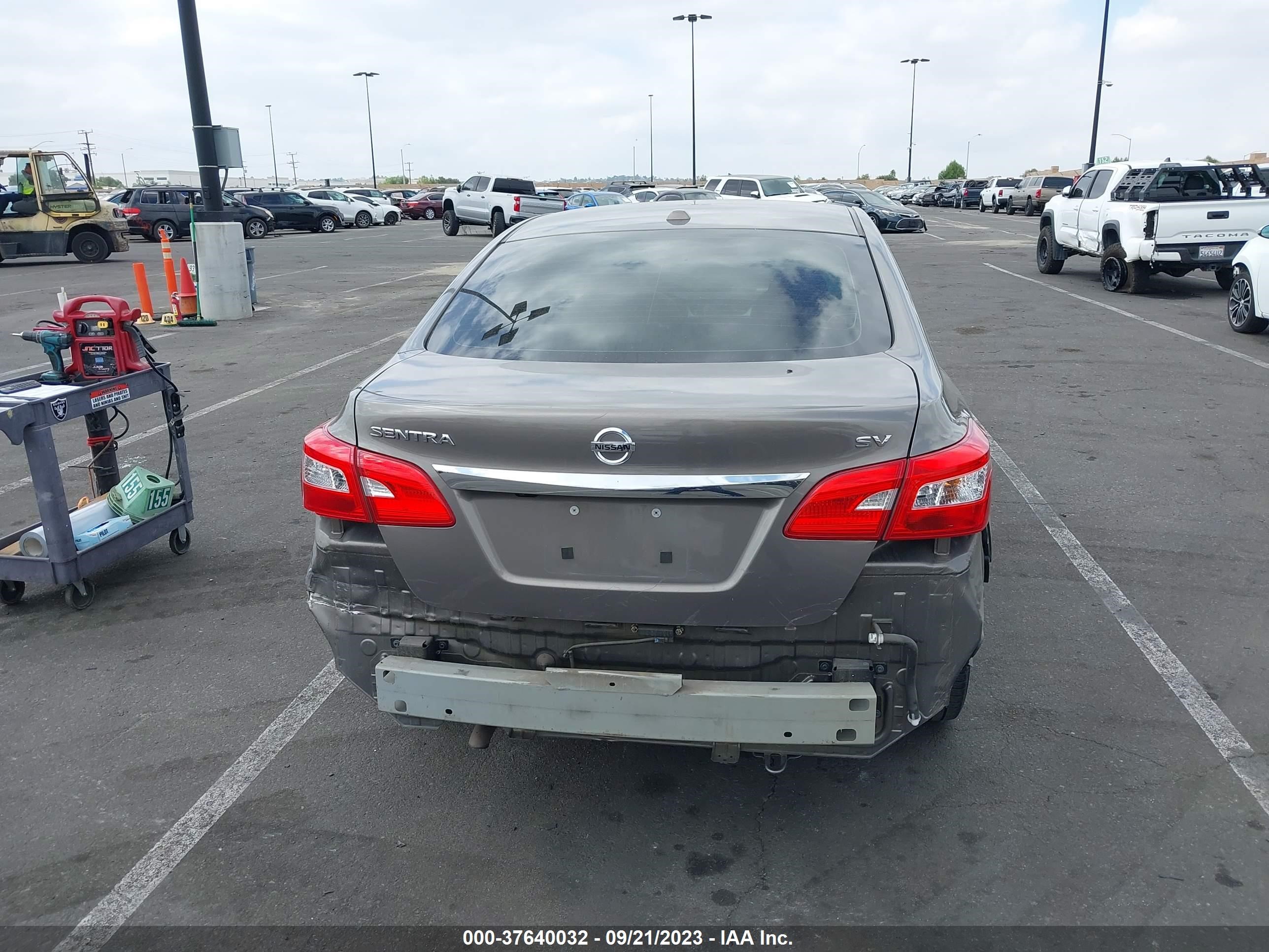 Photo 15 VIN: 3N1AB7AP3GL650556 - NISSAN SENTRA 