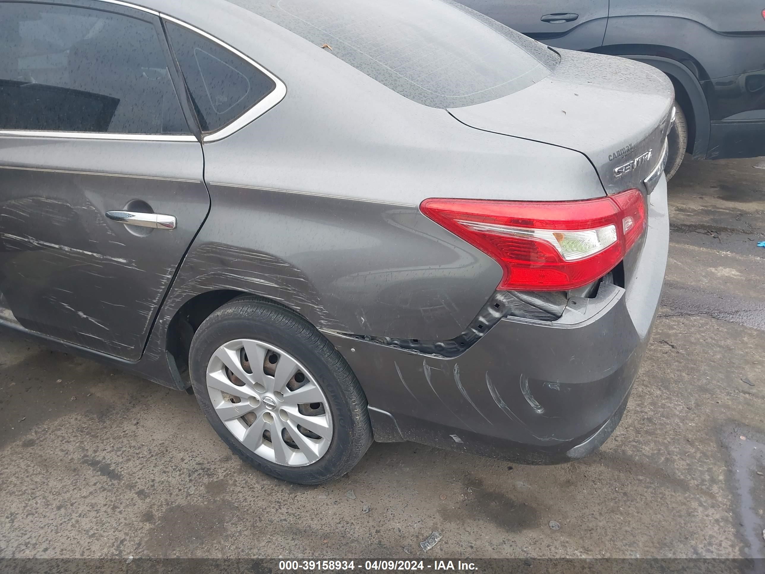 Photo 5 VIN: 3N1AB7AP3GY302937 - NISSAN SENTRA 