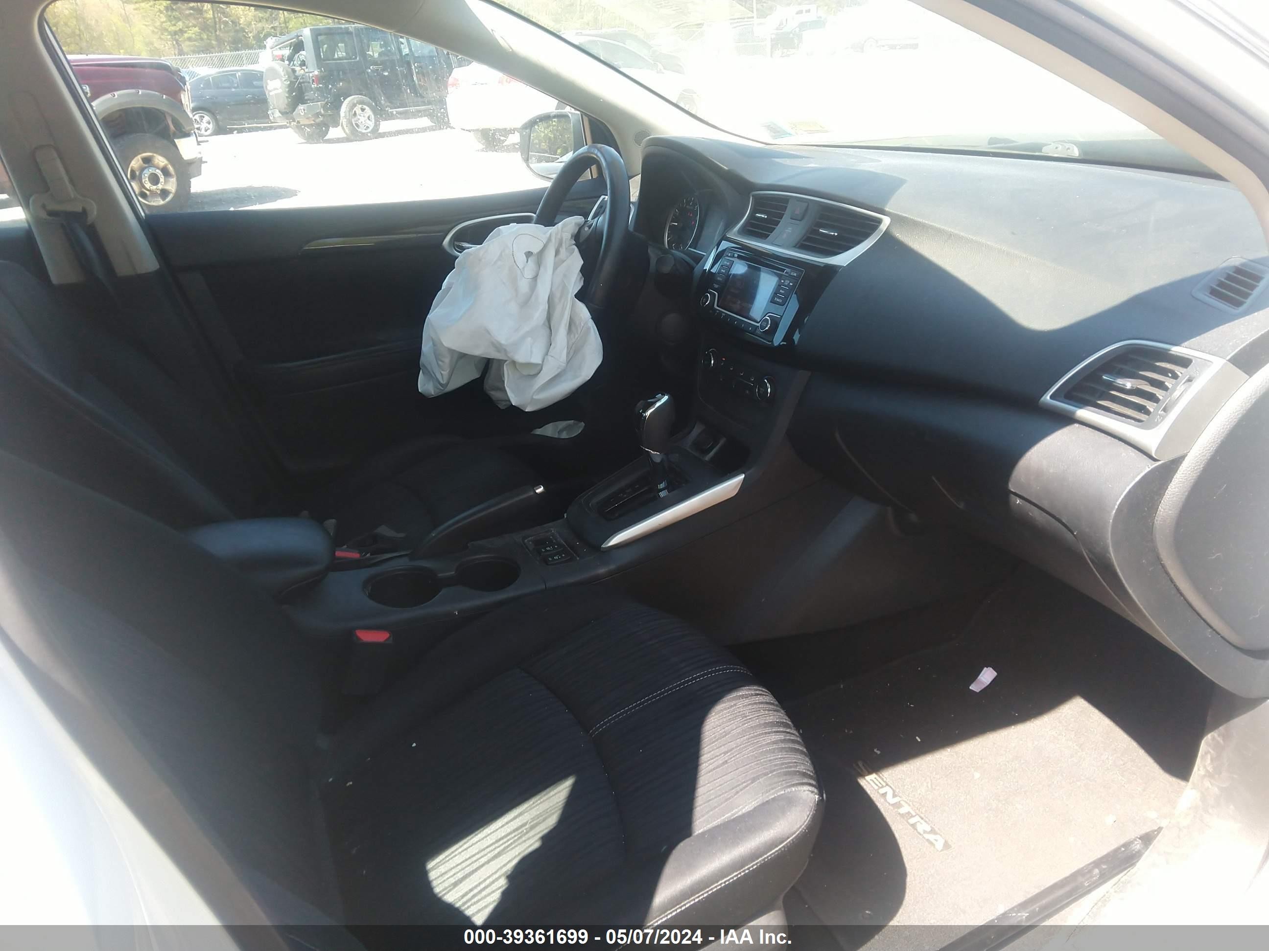 Photo 4 VIN: 3N1AB7AP3GY308768 - NISSAN SENTRA 