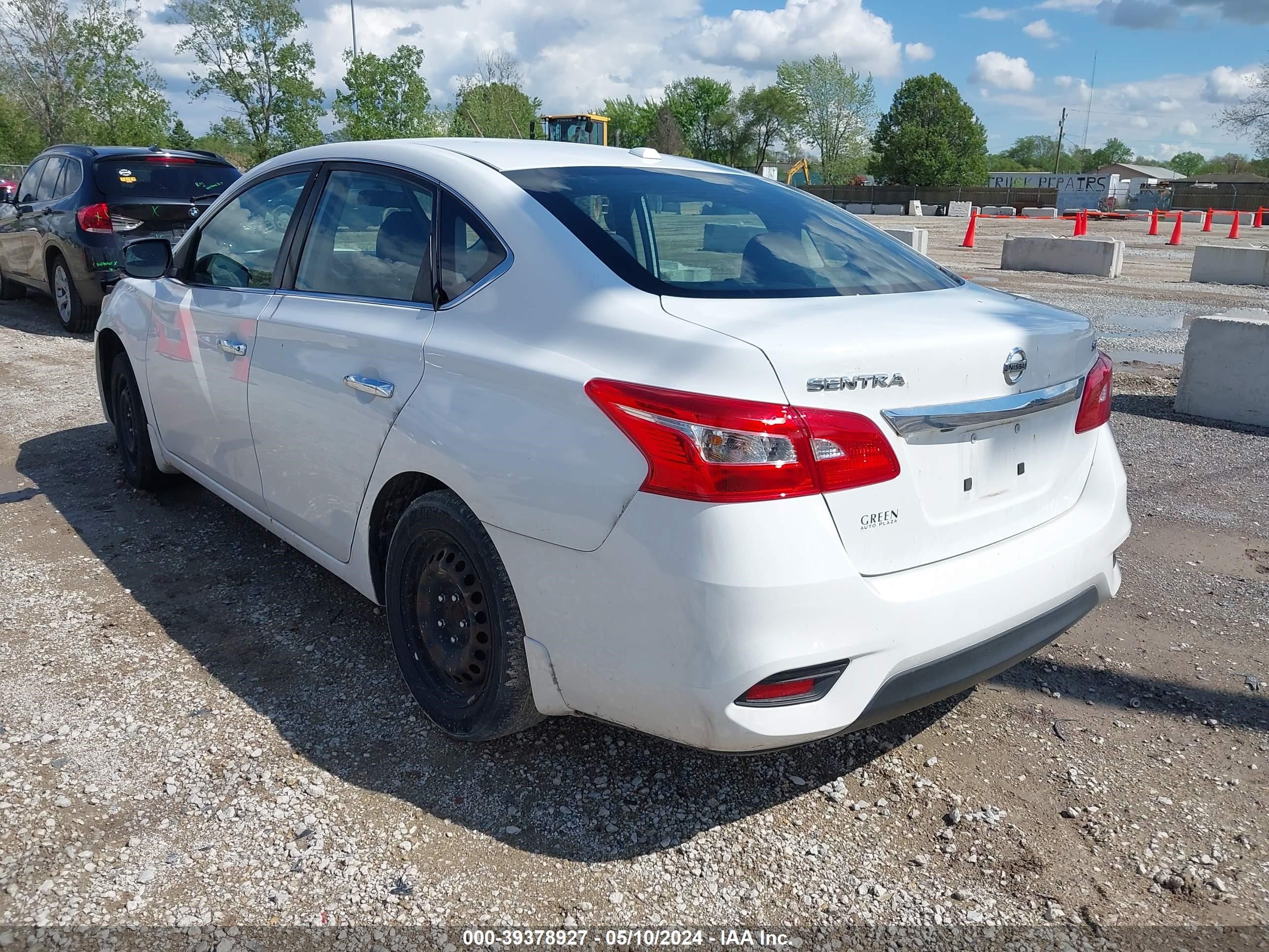 Photo 2 VIN: 3N1AB7AP3HY282772 - NISSAN SENTRA 